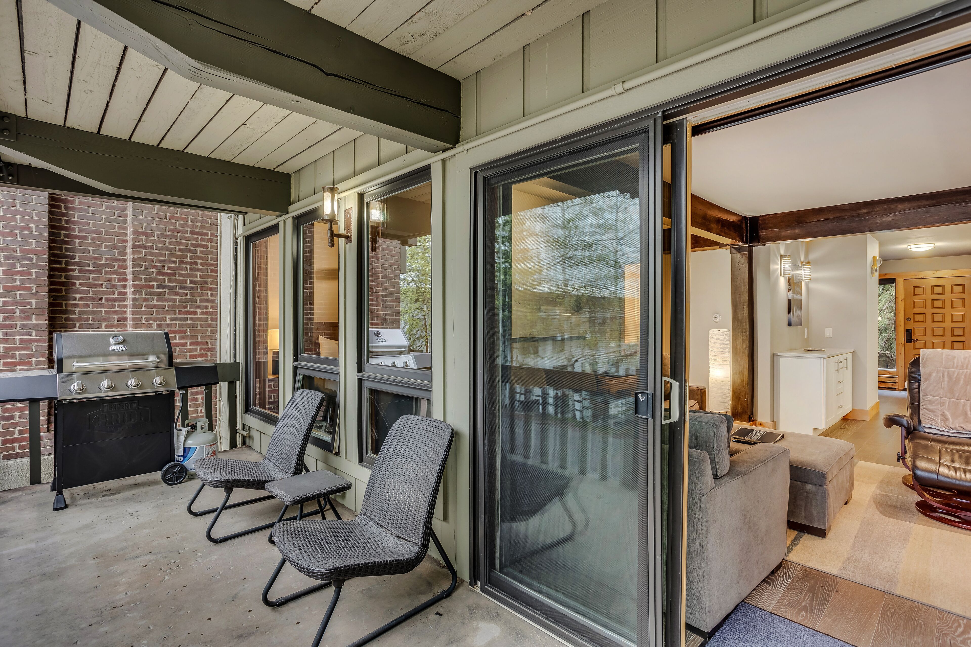 Laurelwood Condominiums Laurelwood Condominiums