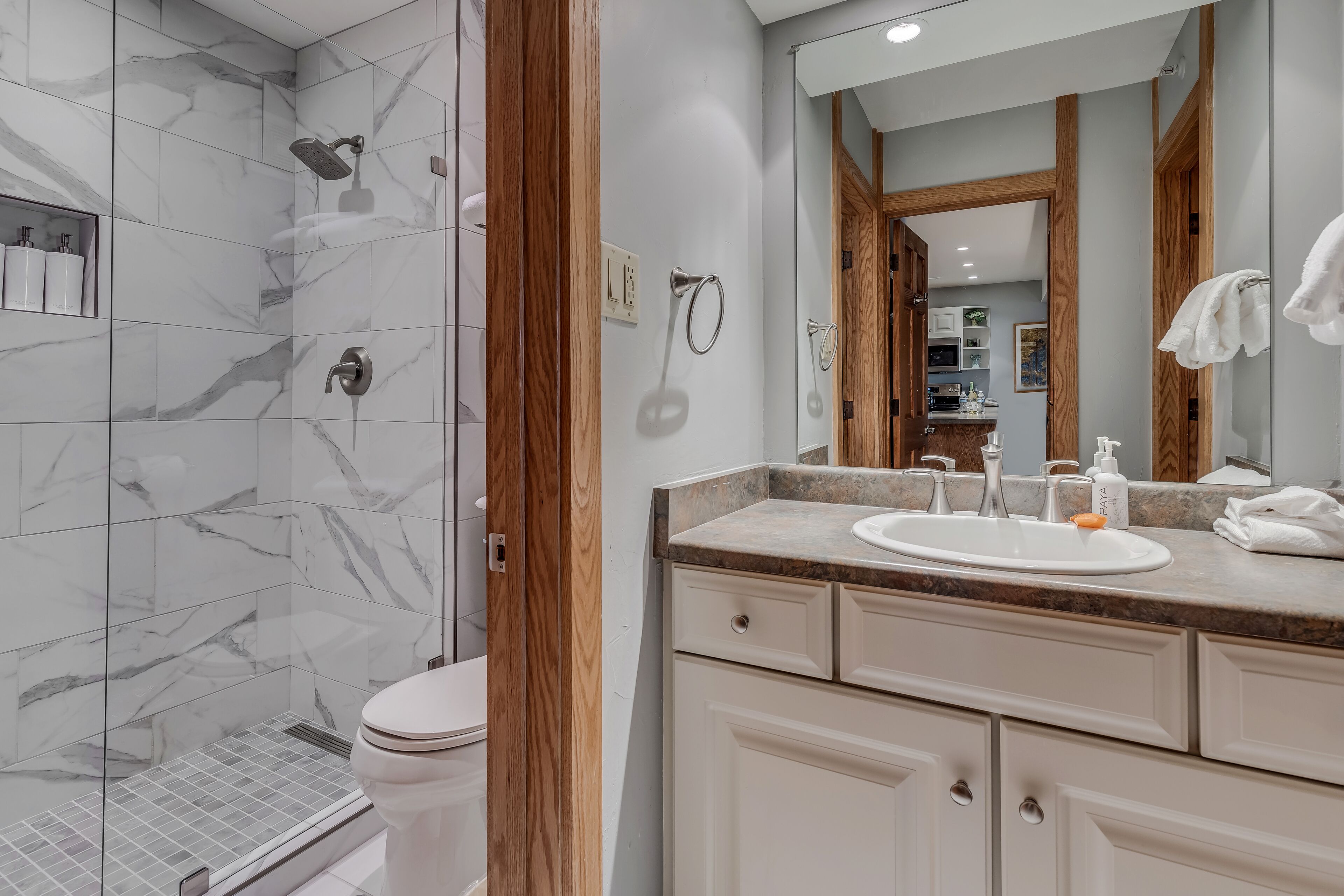 Laurelwood Condominiums Laurelwood Condominiums