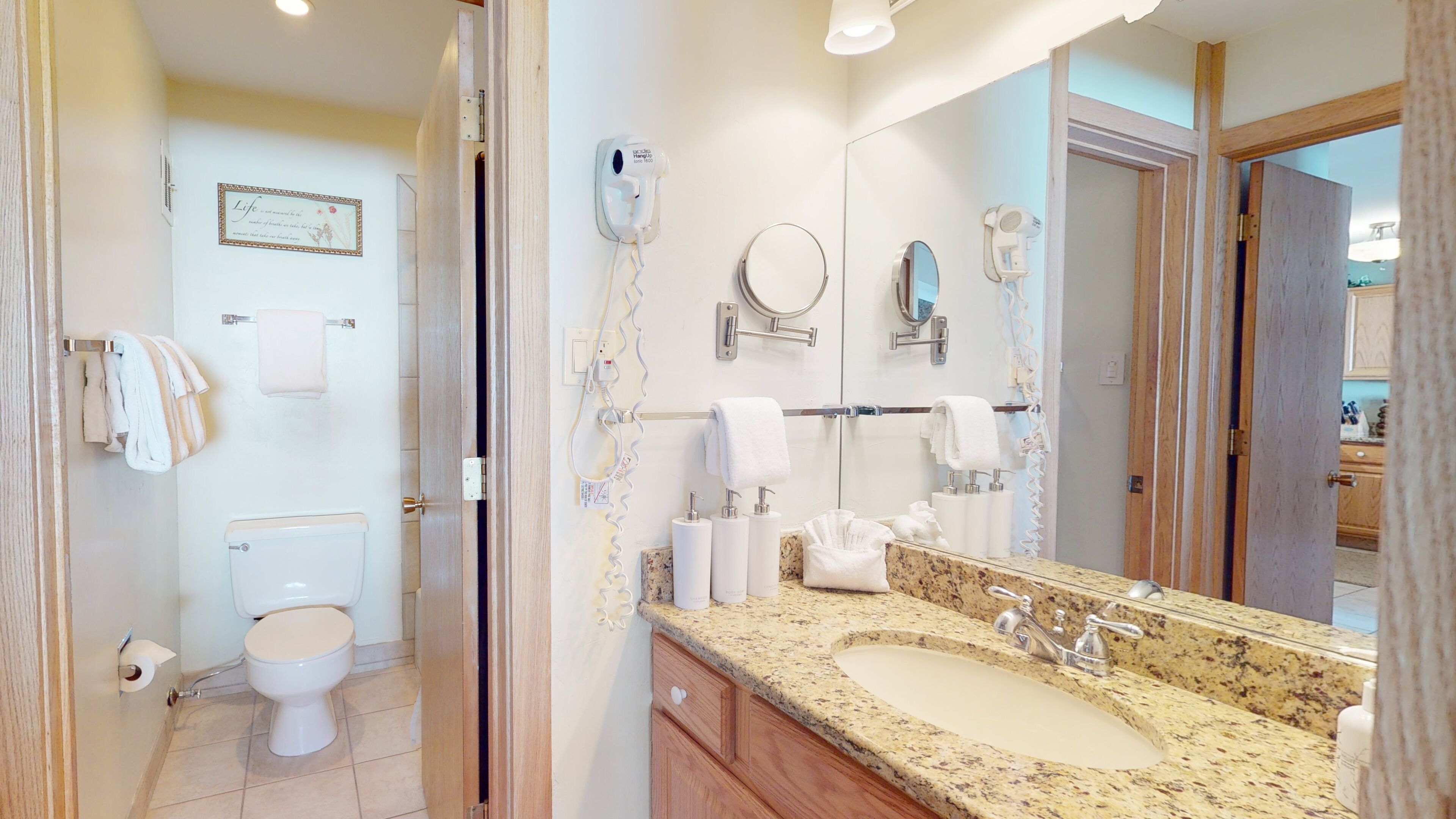 Laurelwood Condominiums Laurelwood Condominiums