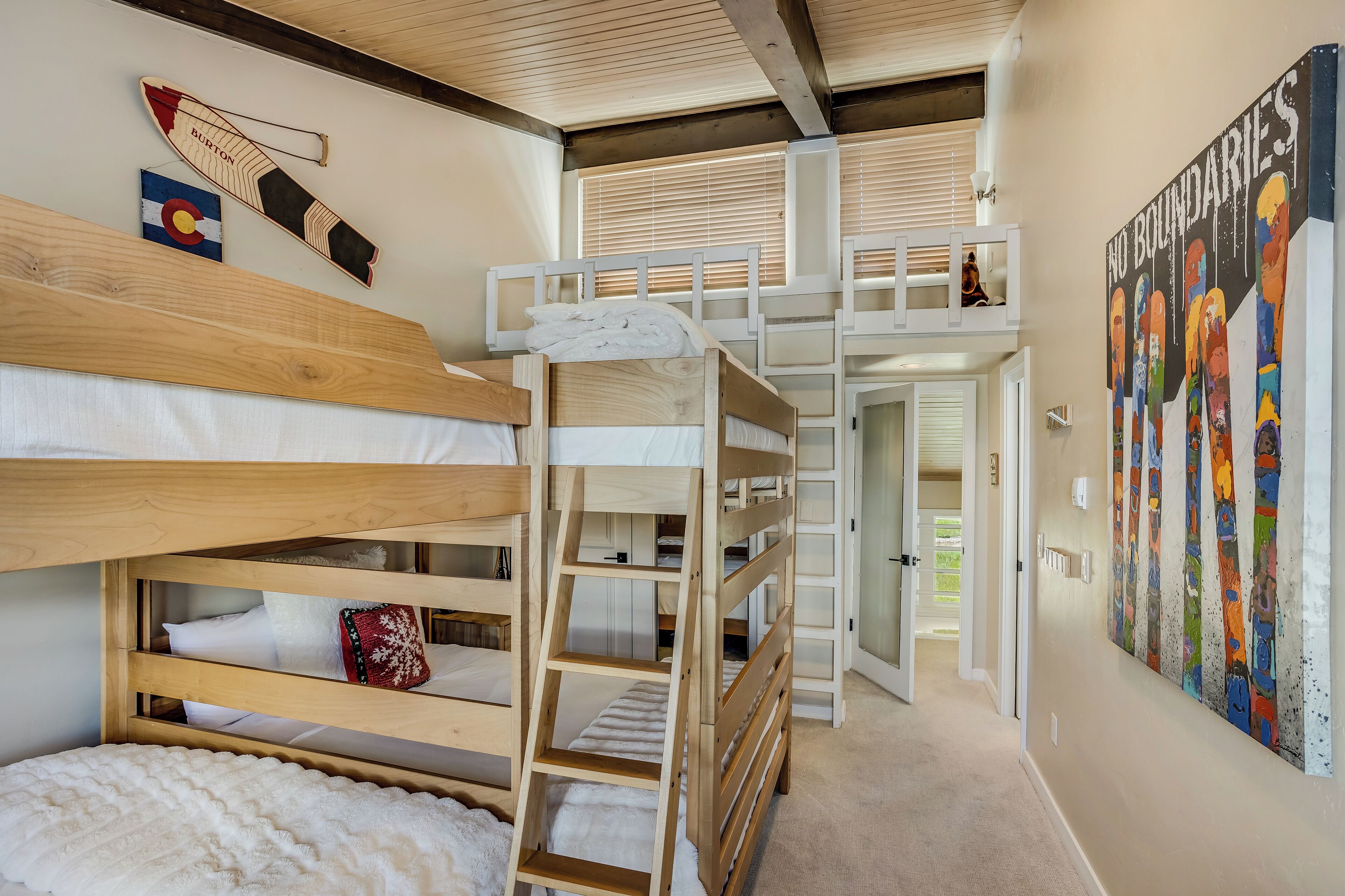 Laurelwood Condominiums Laurelwood Condominiums