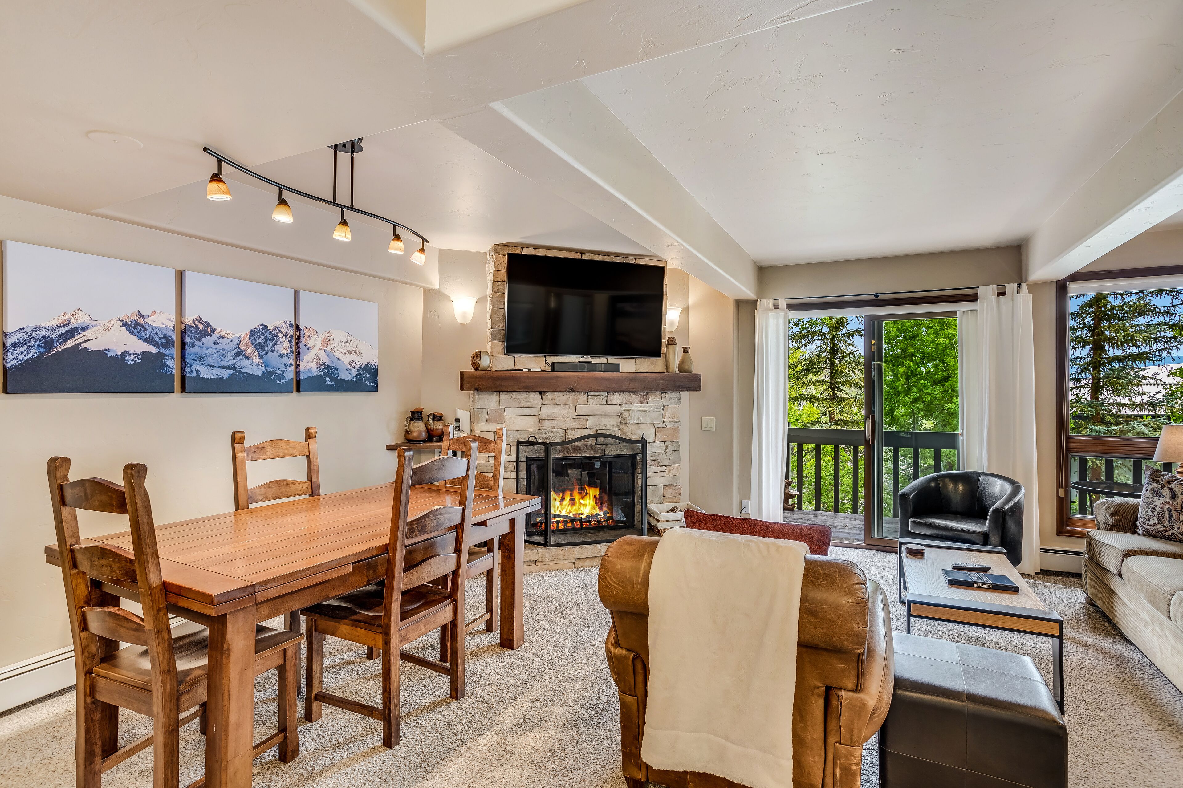 Laurelwood Condominiums Laurelwood Condominiums