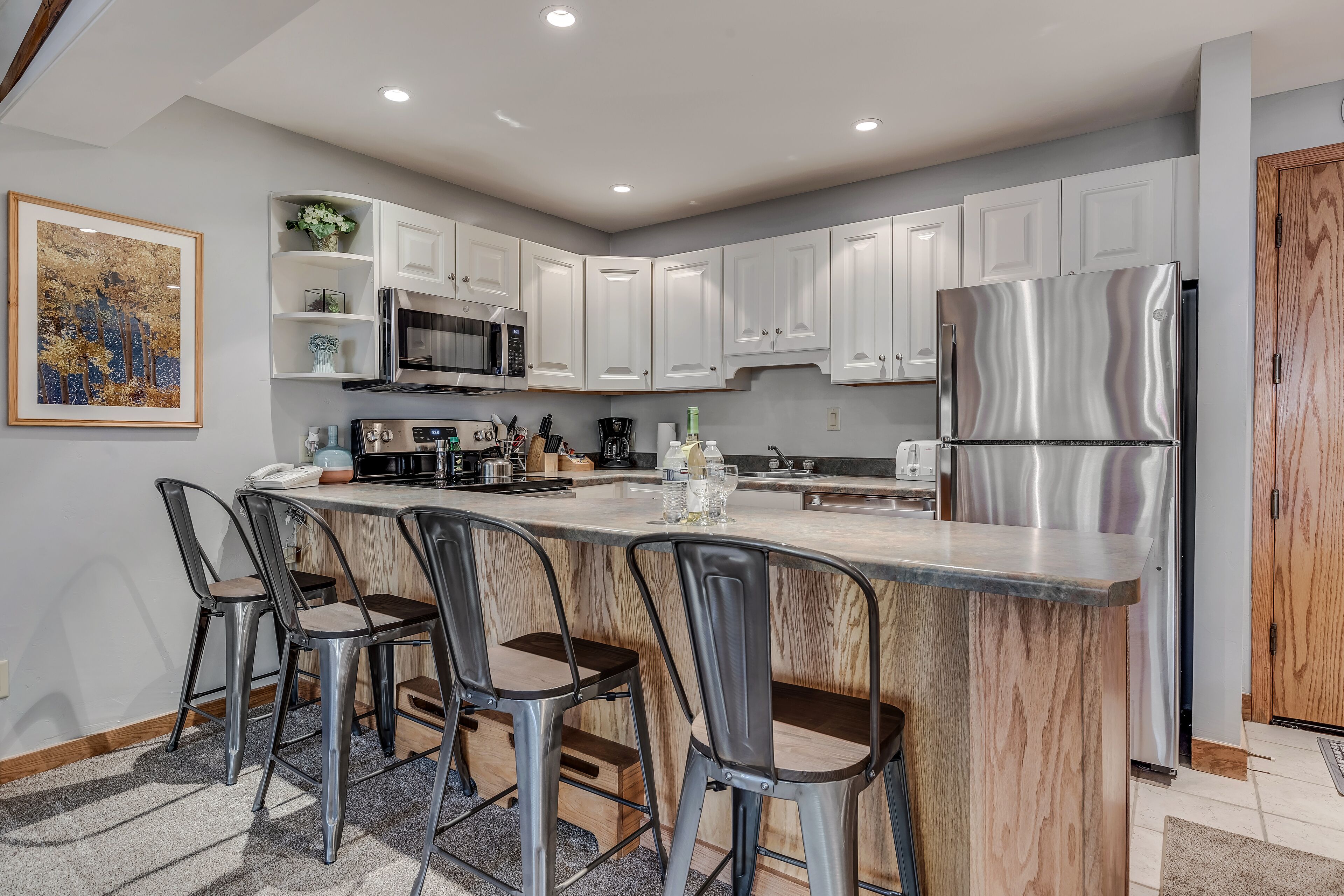 Laurelwood Condominiums Laurelwood Condominiums