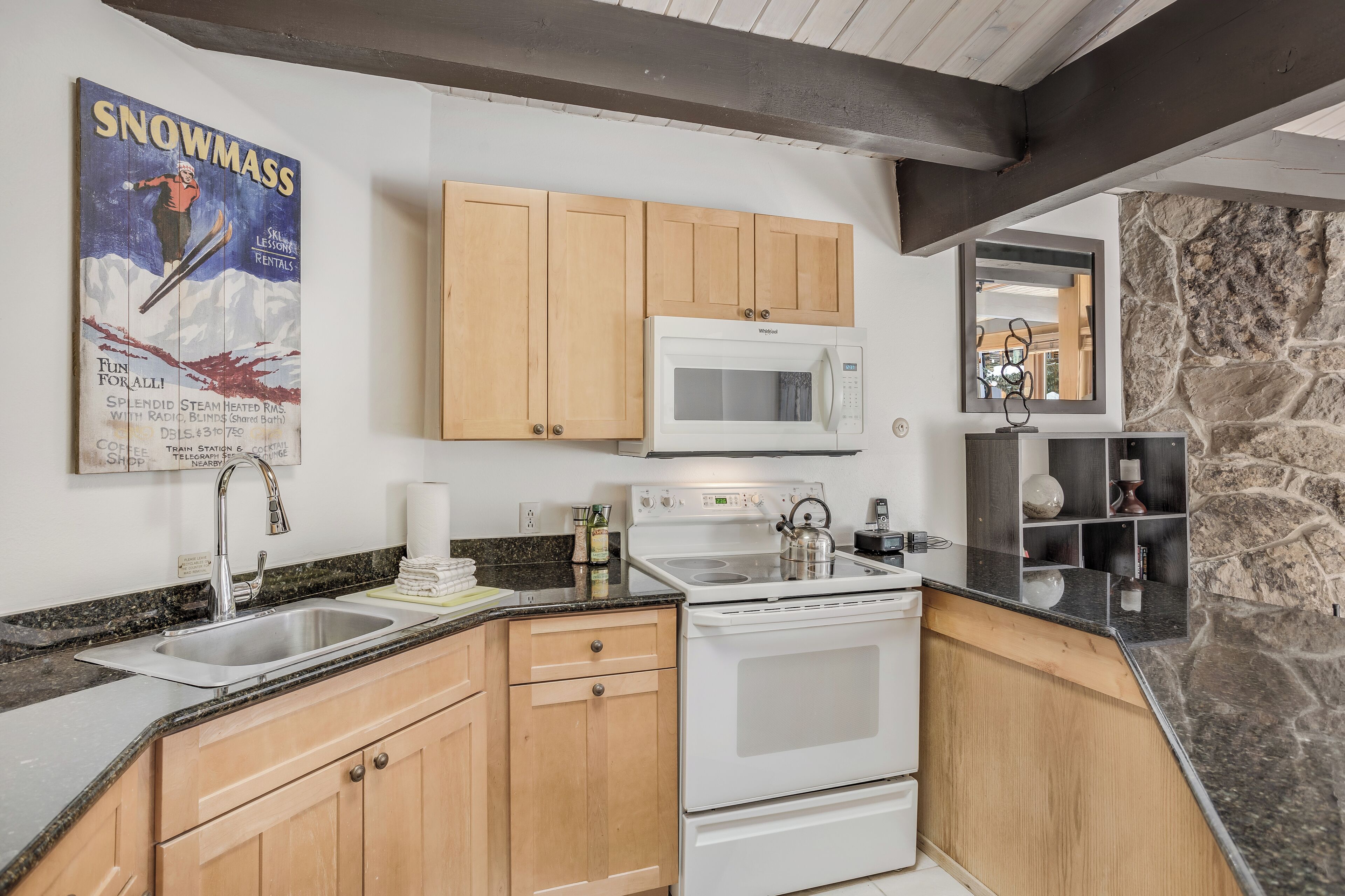 Laurelwood Condominiums Laurelwood Condominiums