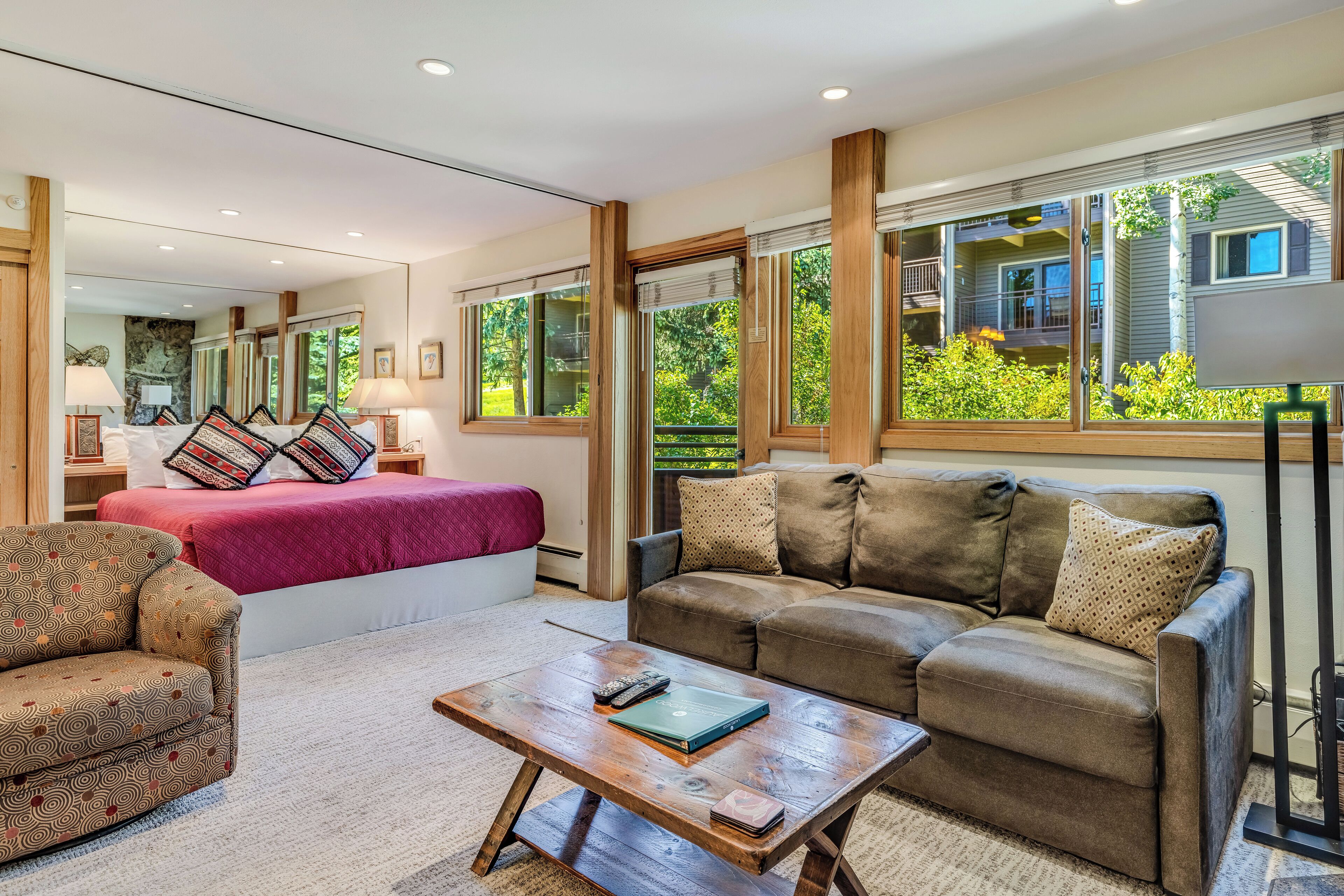 Laurelwood Condominiums Laurelwood Condominiums