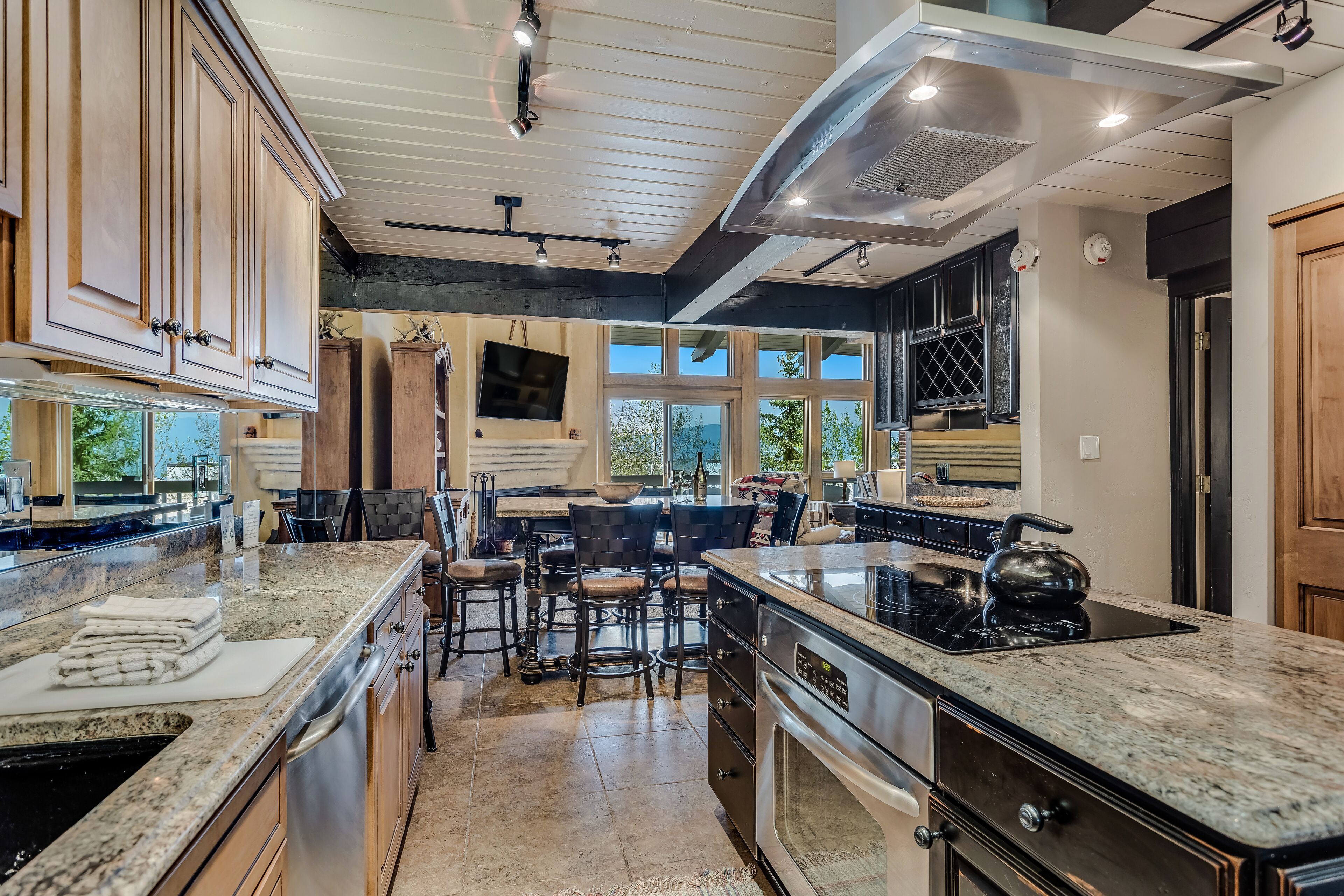 Laurelwood Condominiums Laurelwood Condominiums