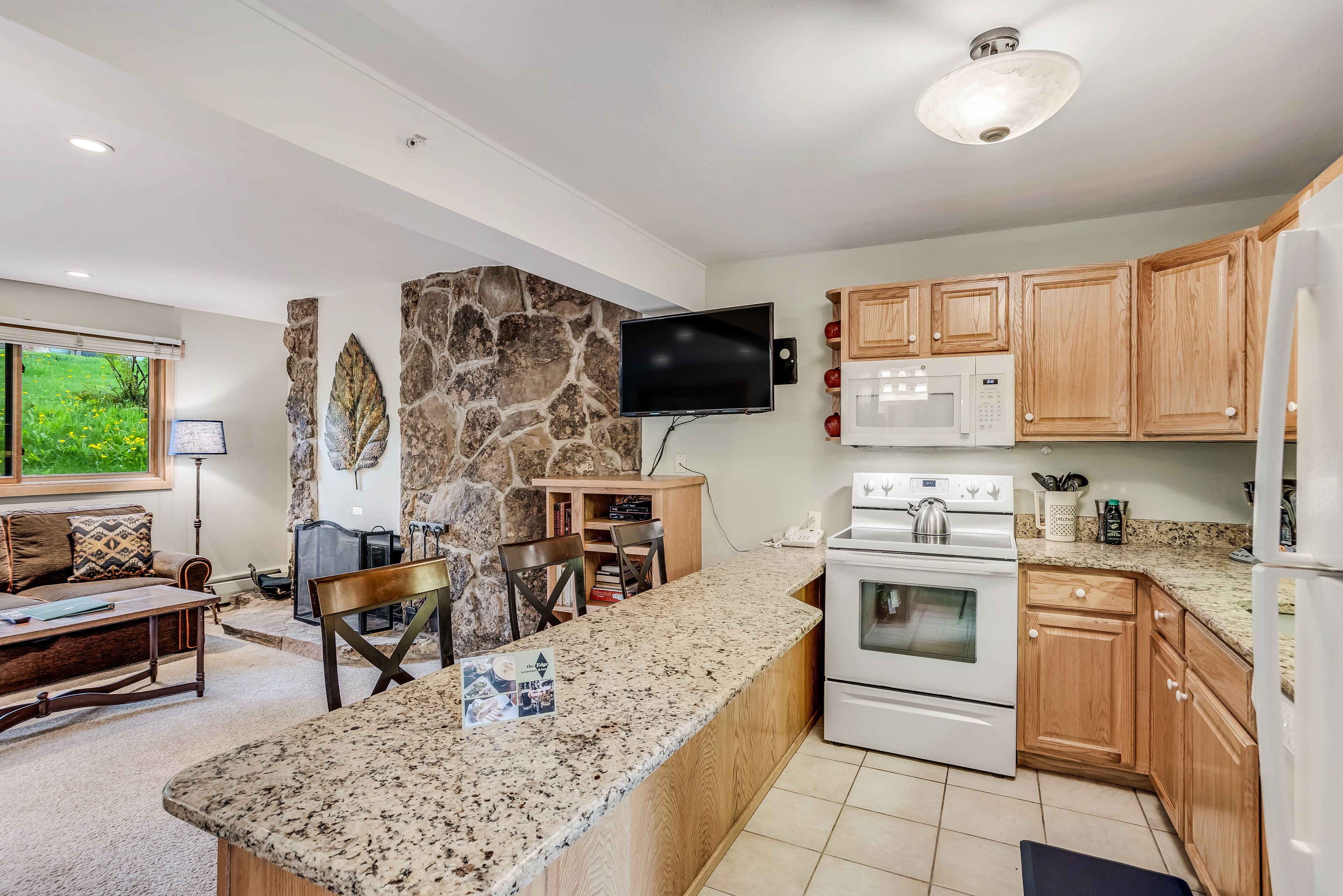 Laurelwood Condominiums Laurelwood Condominiums