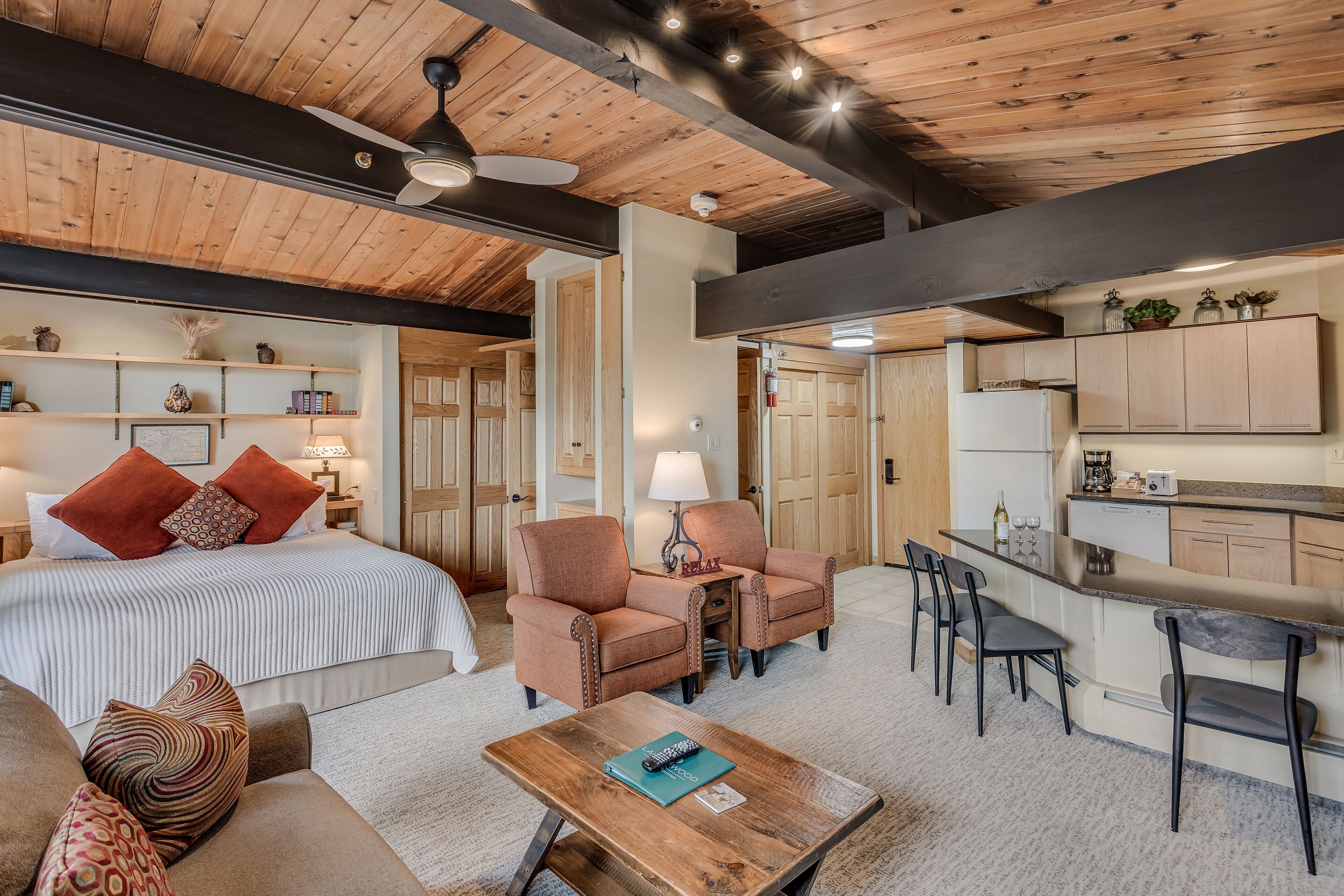 Laurelwood Condominiums Laurelwood Condominiums