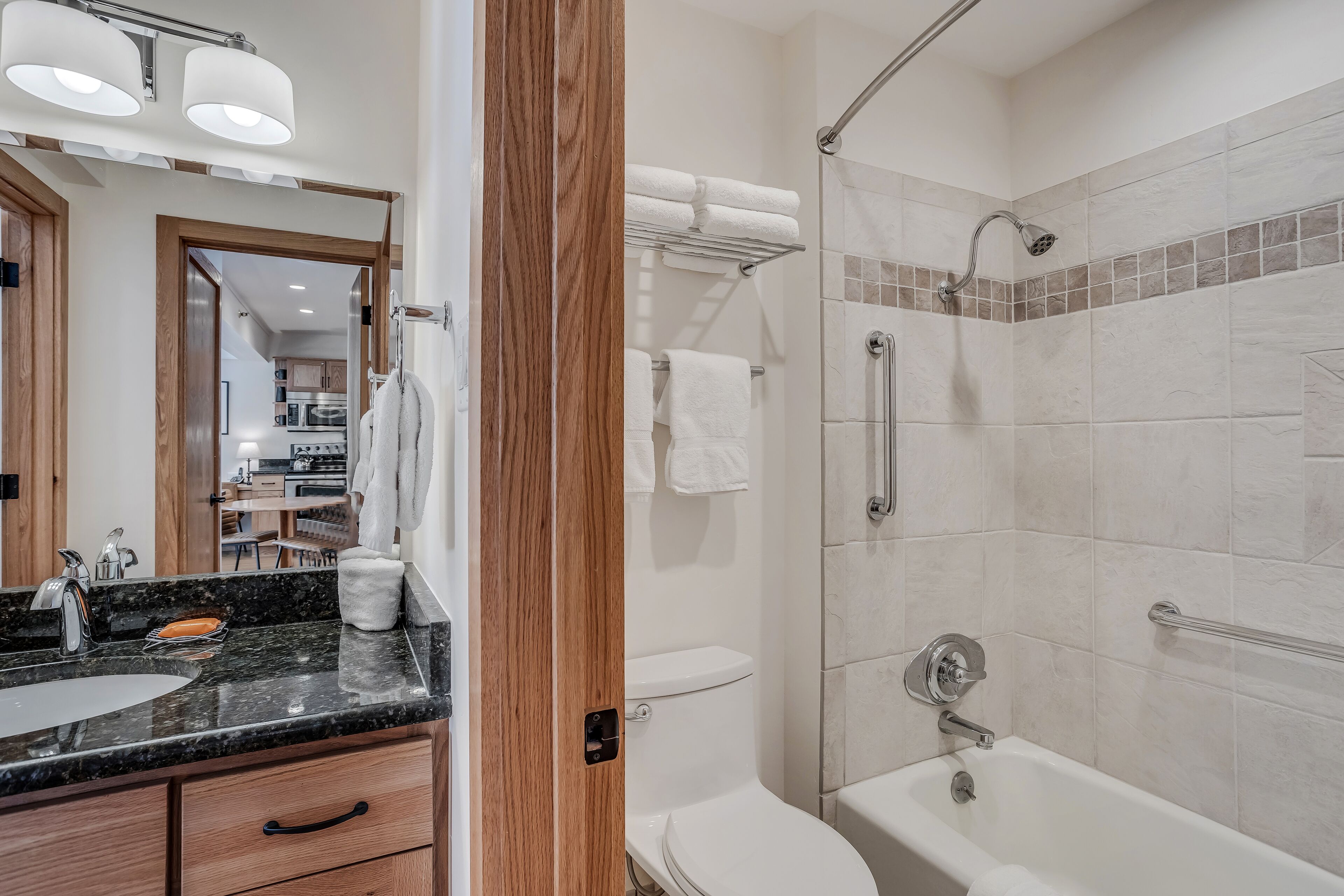 Laurelwood Condominiums Laurelwood Condominiums