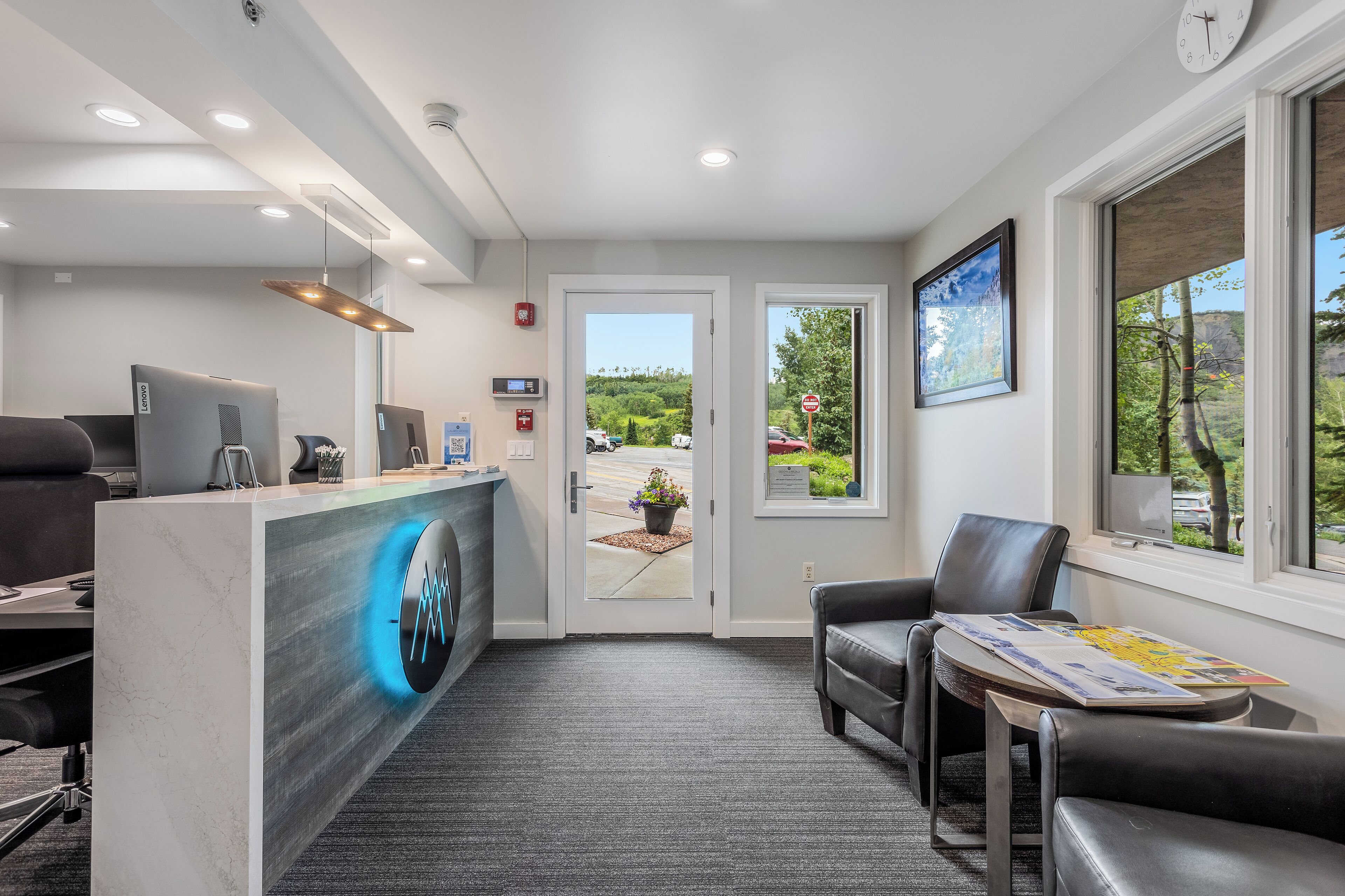 Laurelwood Condominiums Laurelwood Condominiums