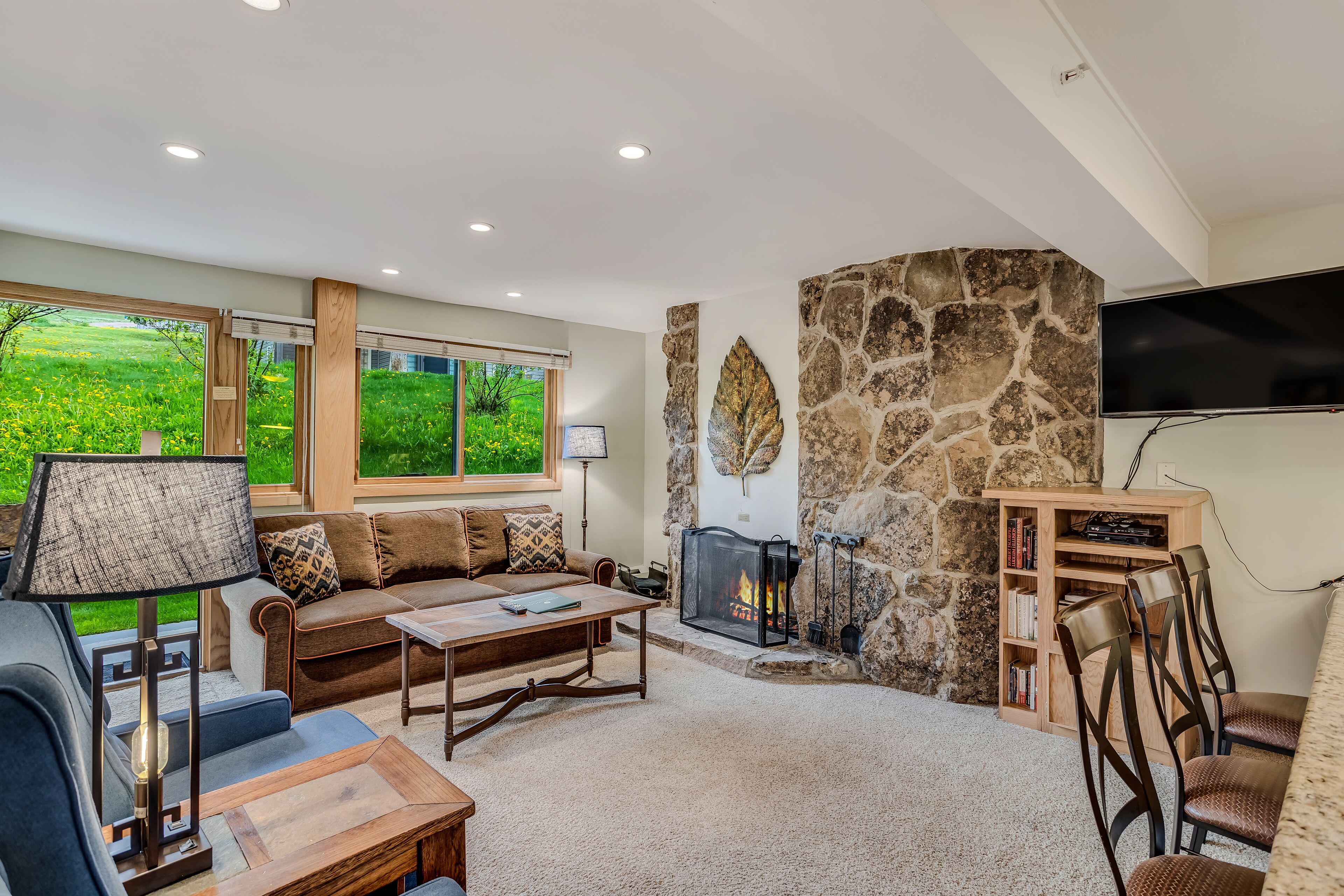 Laurelwood Condominiums Laurelwood Condominiums