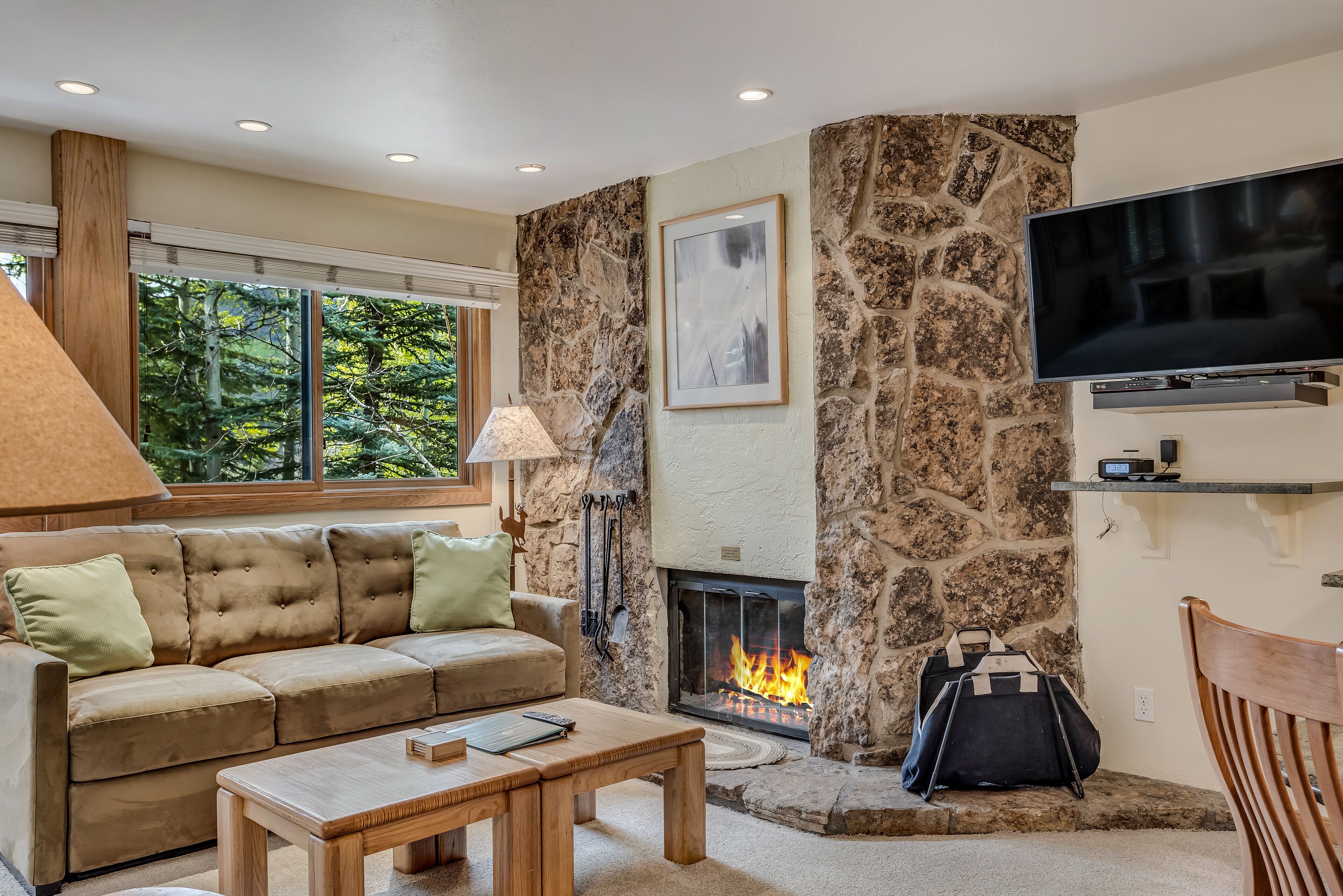 Laurelwood Condominiums Laurelwood Condominiums