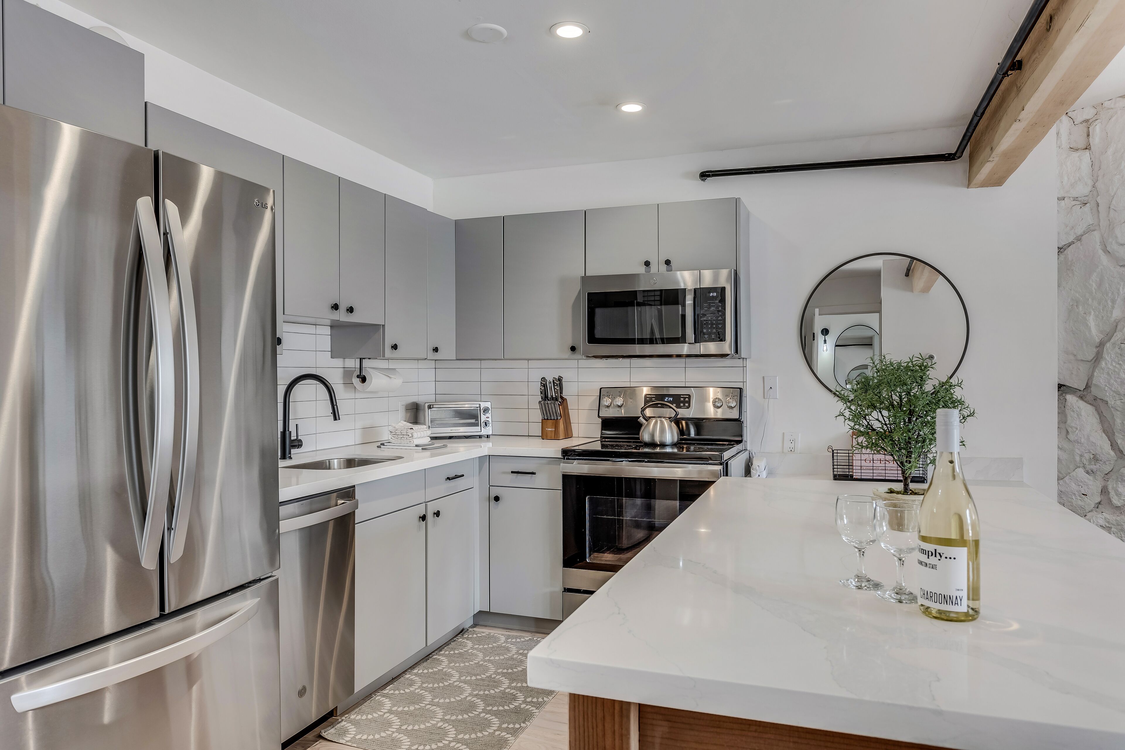 Laurelwood Condominiums Laurelwood Condominiums