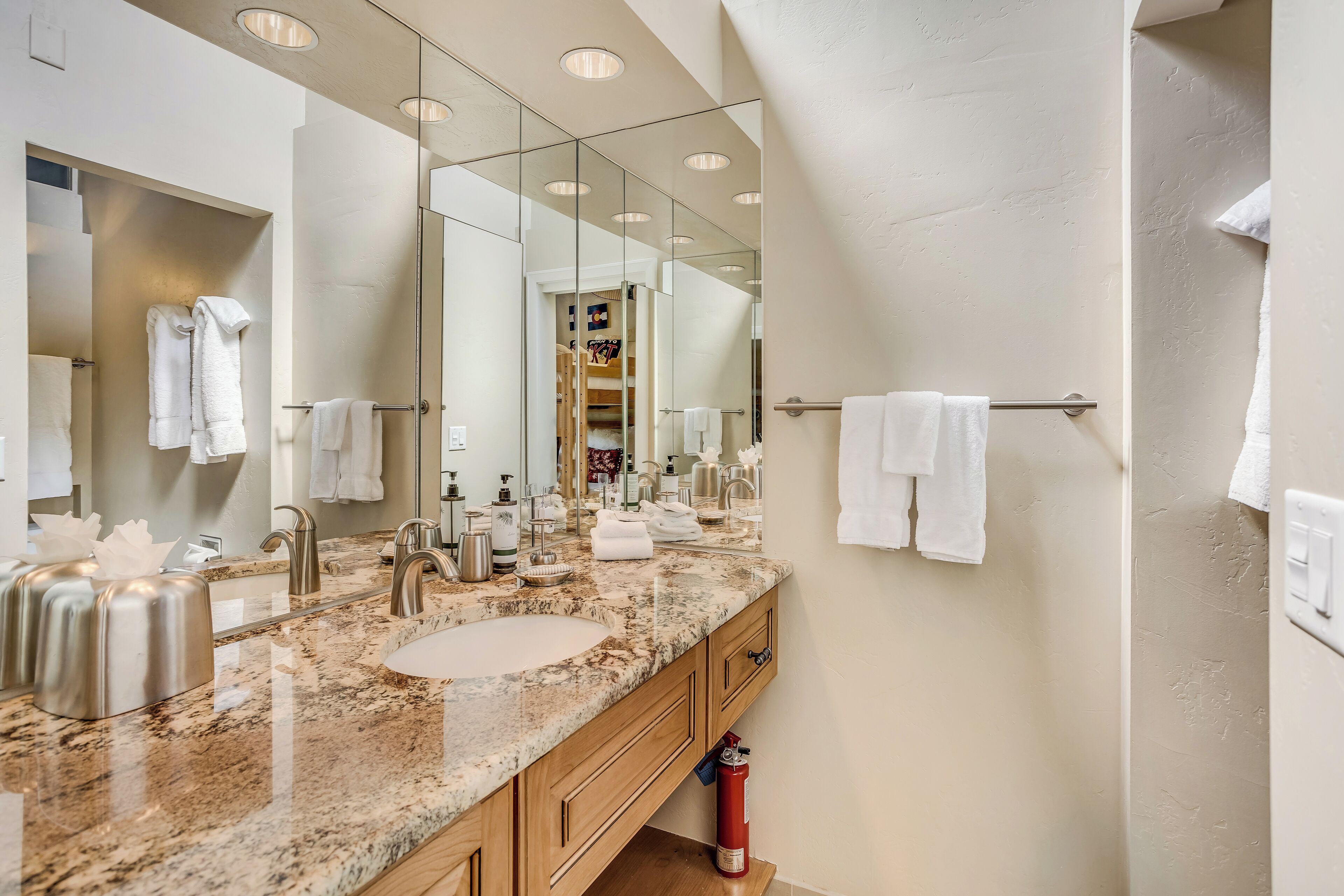 Laurelwood Condominiums Laurelwood Condominiums