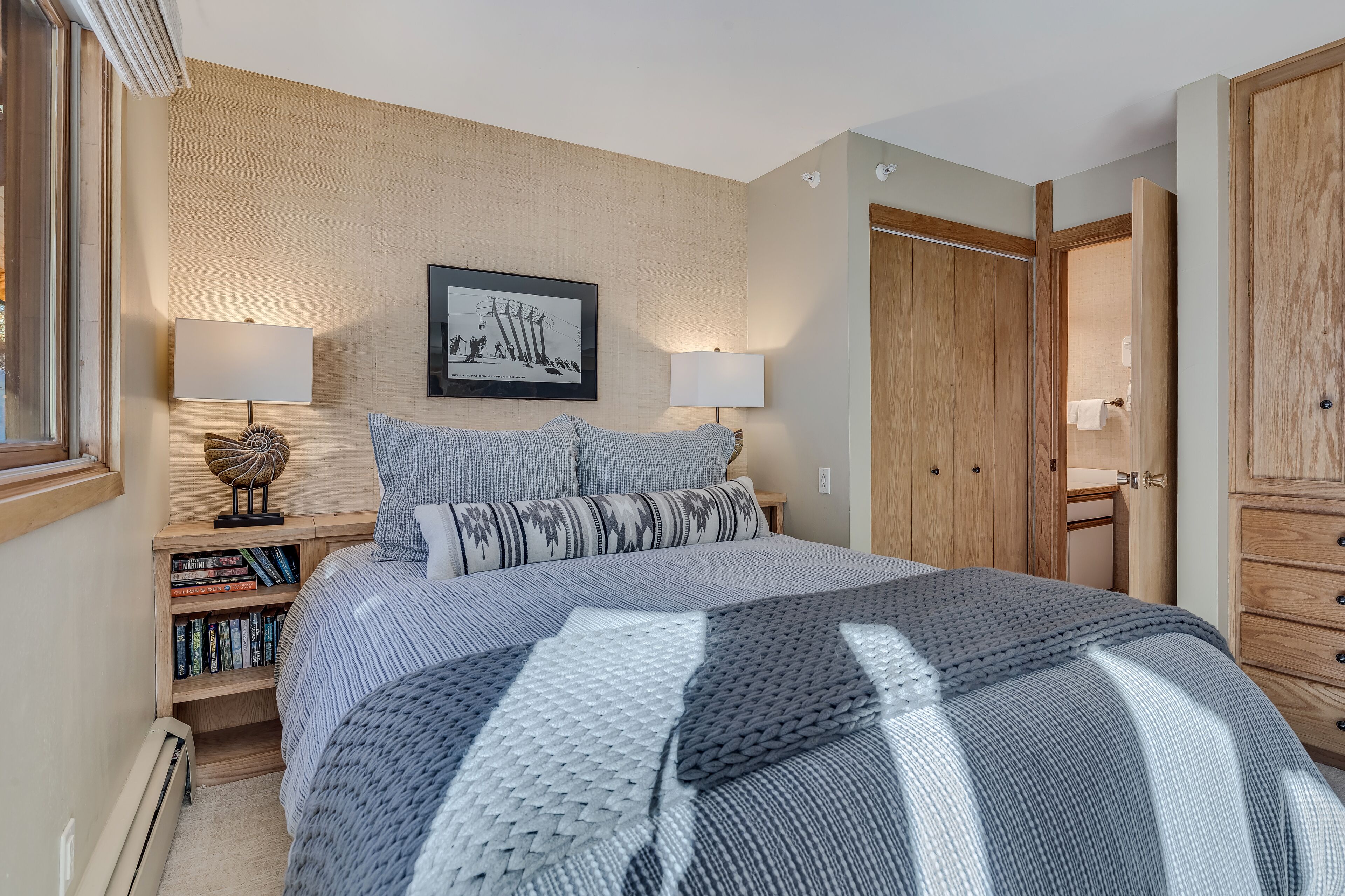 Laurelwood Condominiums Laurelwood Condominiums