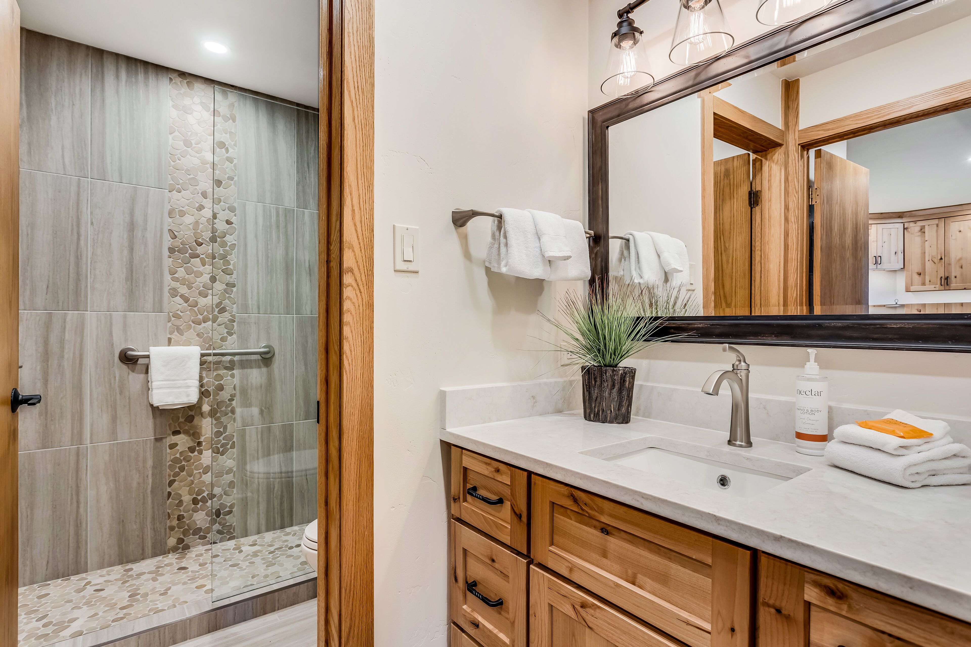 Laurelwood Condominiums Laurelwood Condominiums