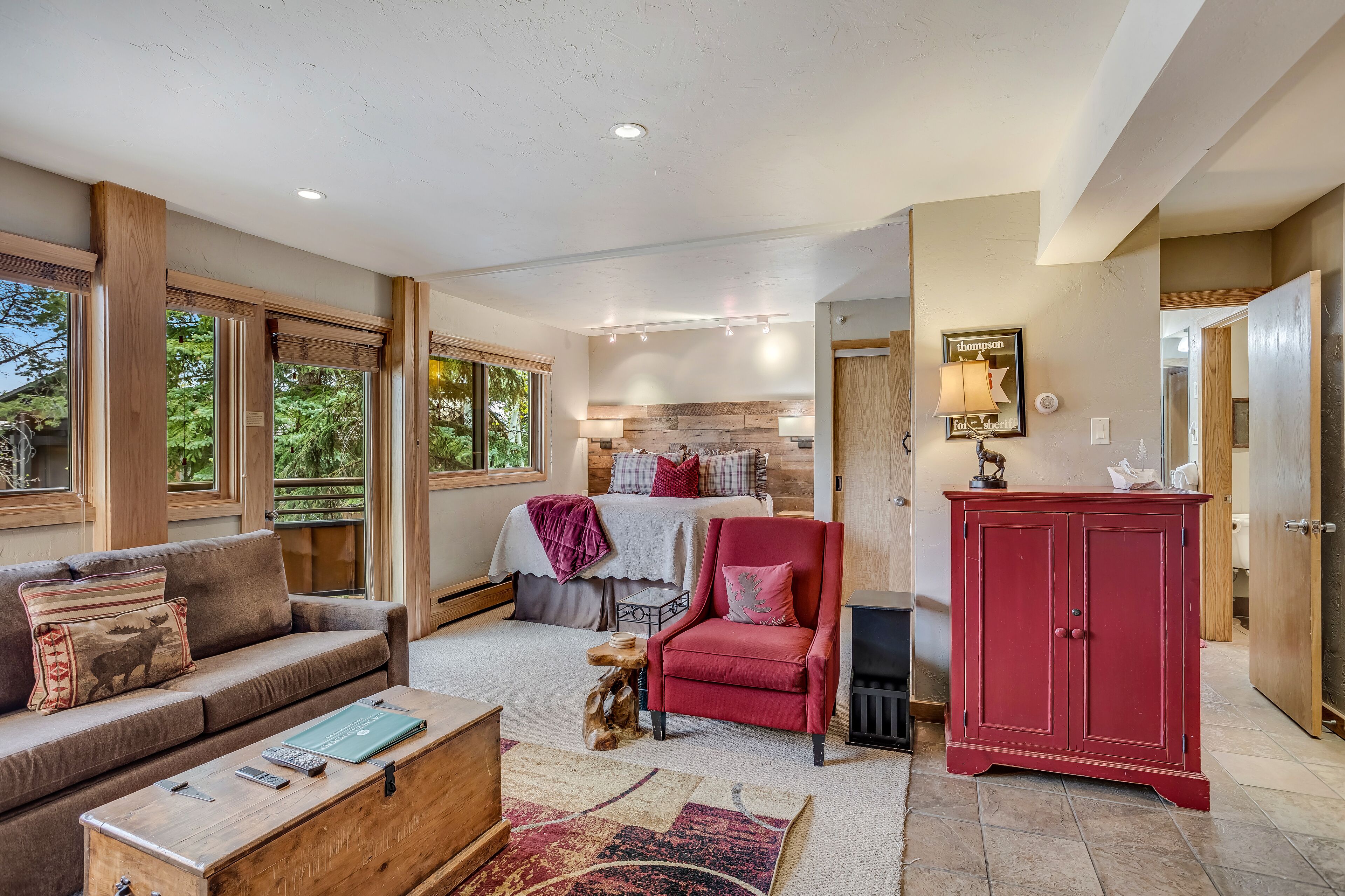 Laurelwood Condominiums Laurelwood Condominiums