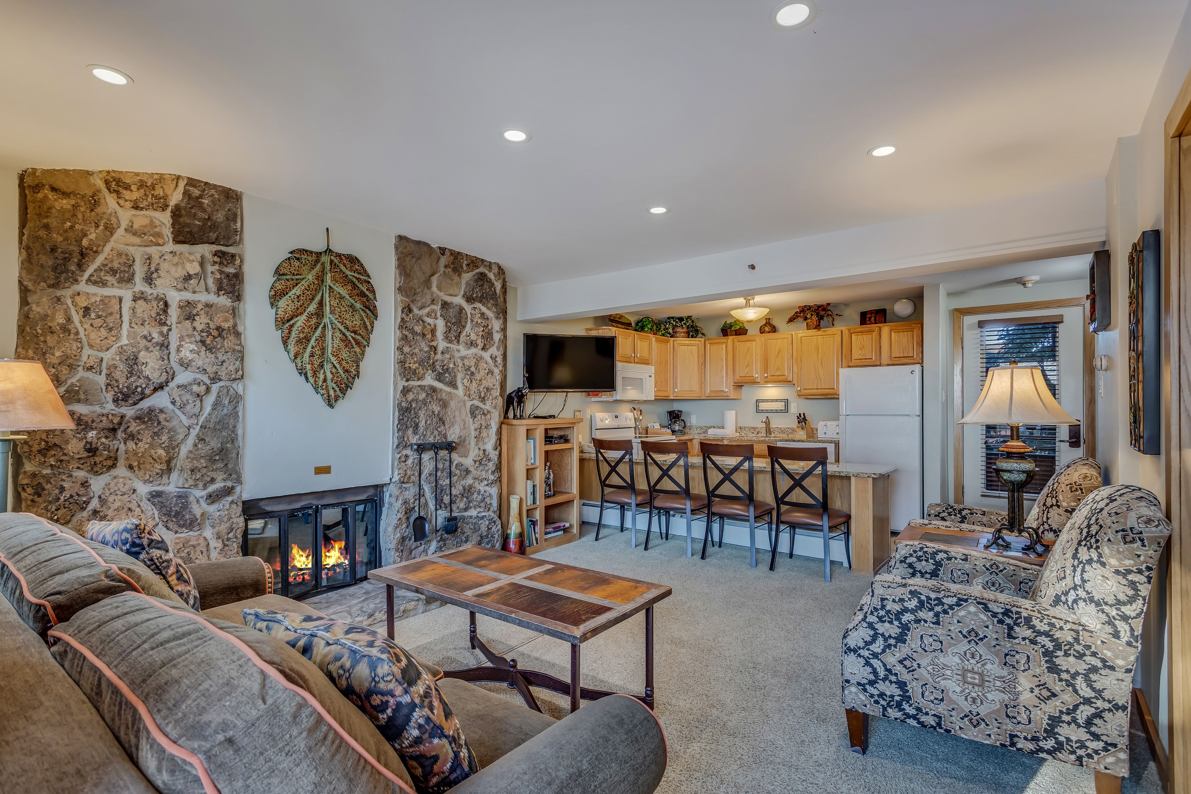 Laurelwood Condominiums Laurelwood Condominiums