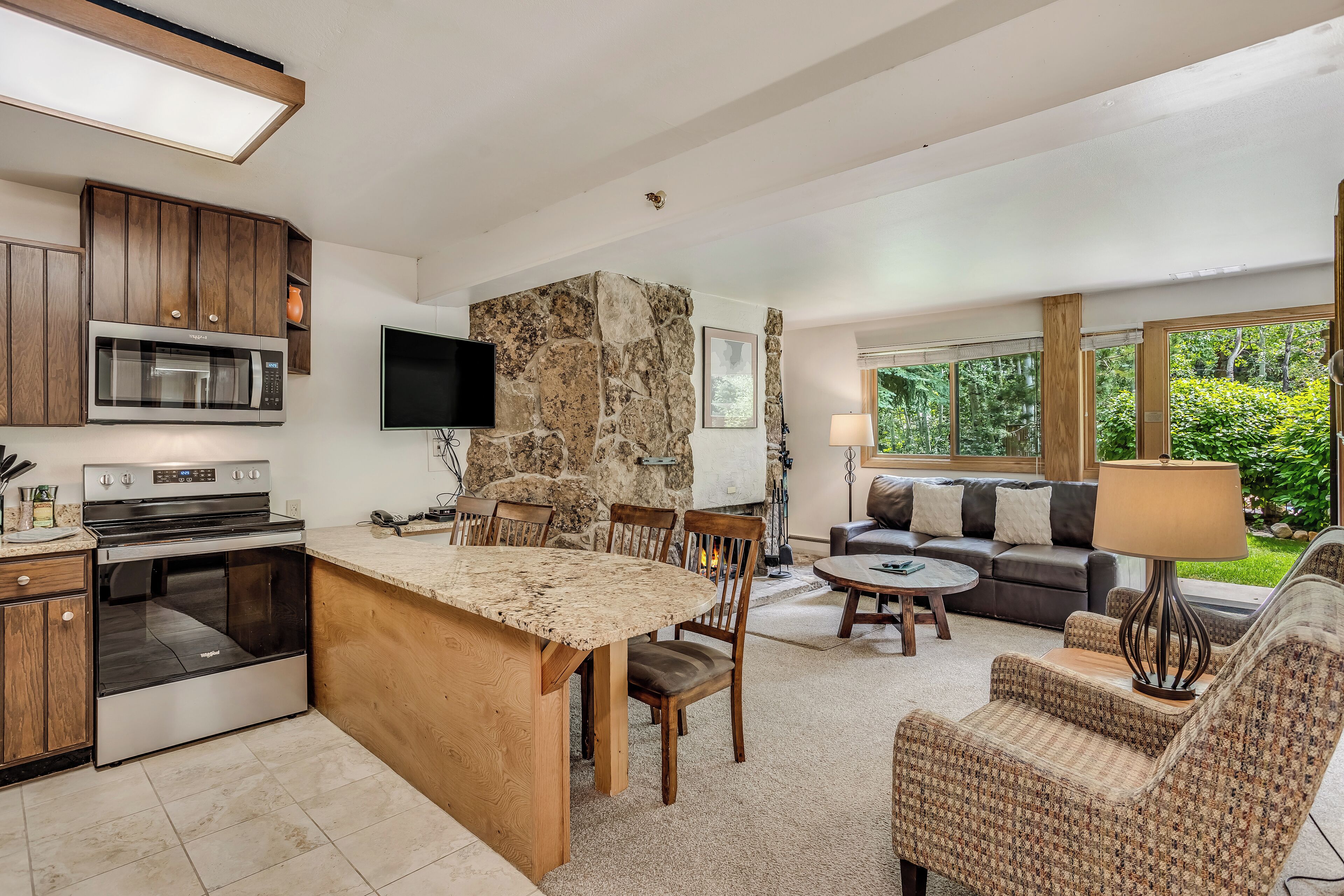Laurelwood Condominiums Laurelwood Condominiums