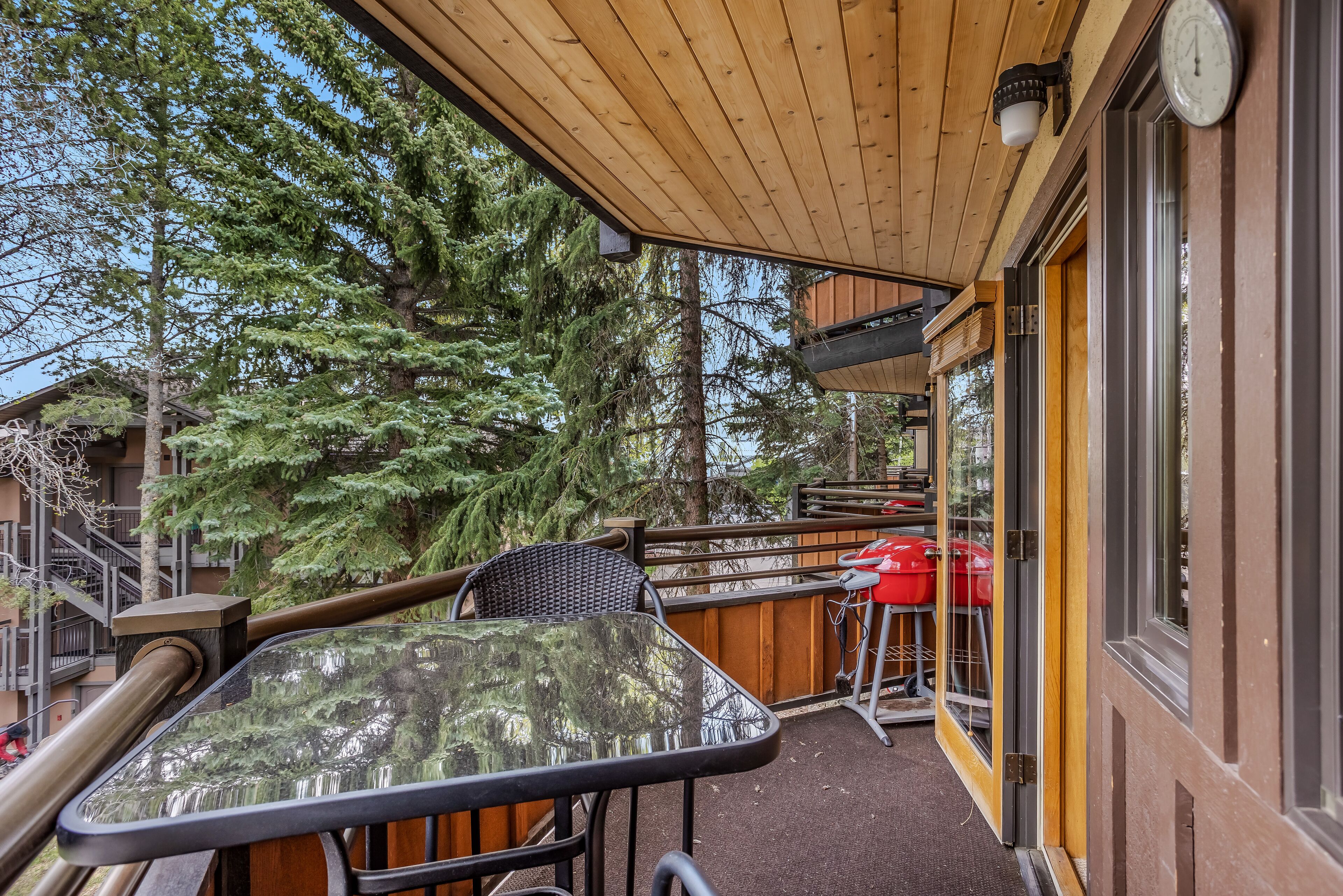 Laurelwood Condominiums Laurelwood Condominiums