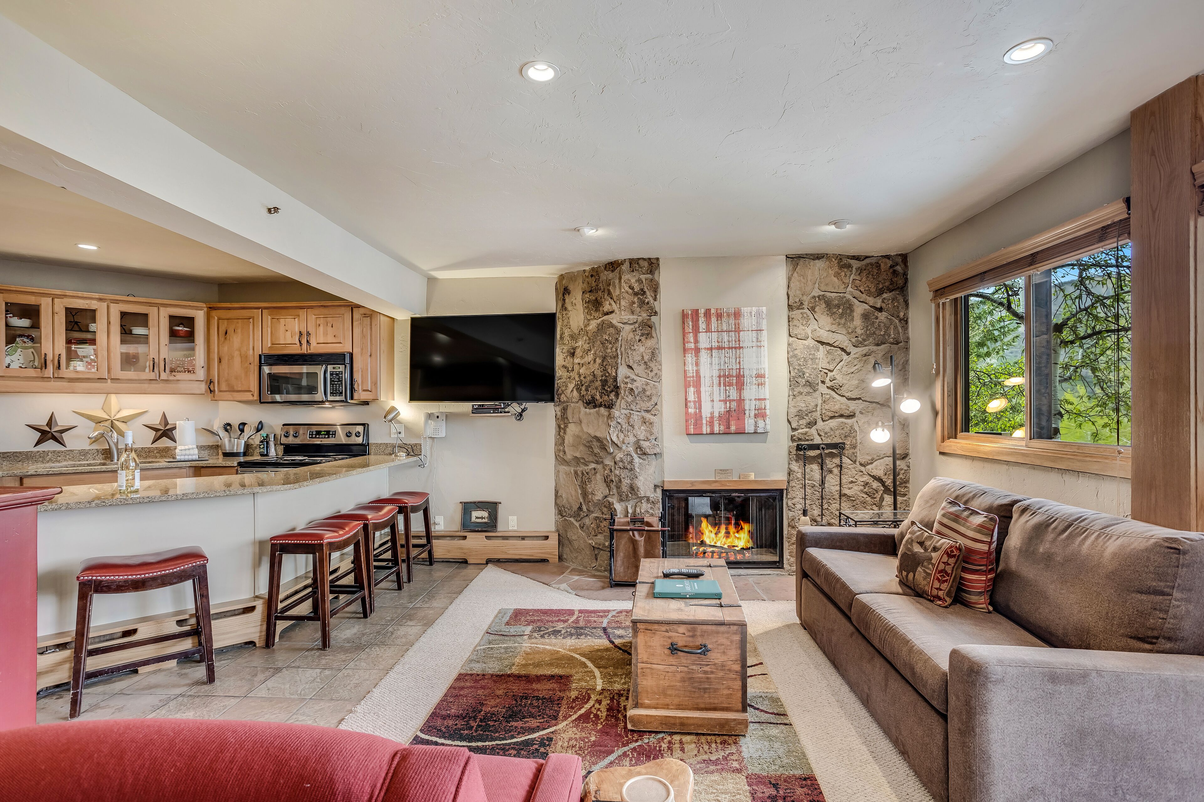 Laurelwood Condominiums Laurelwood Condominiums