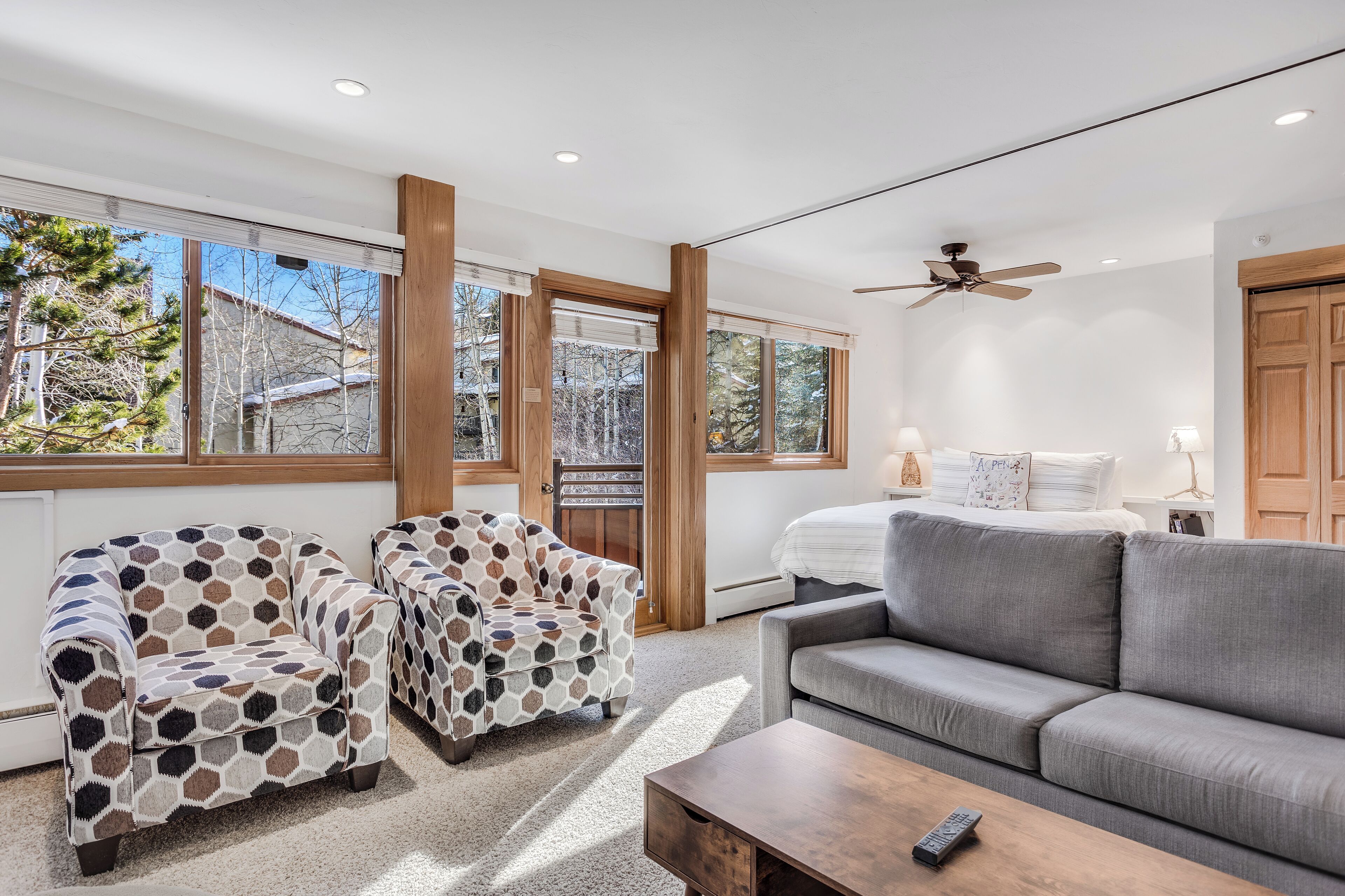 Laurelwood Condominiums Laurelwood Condominiums