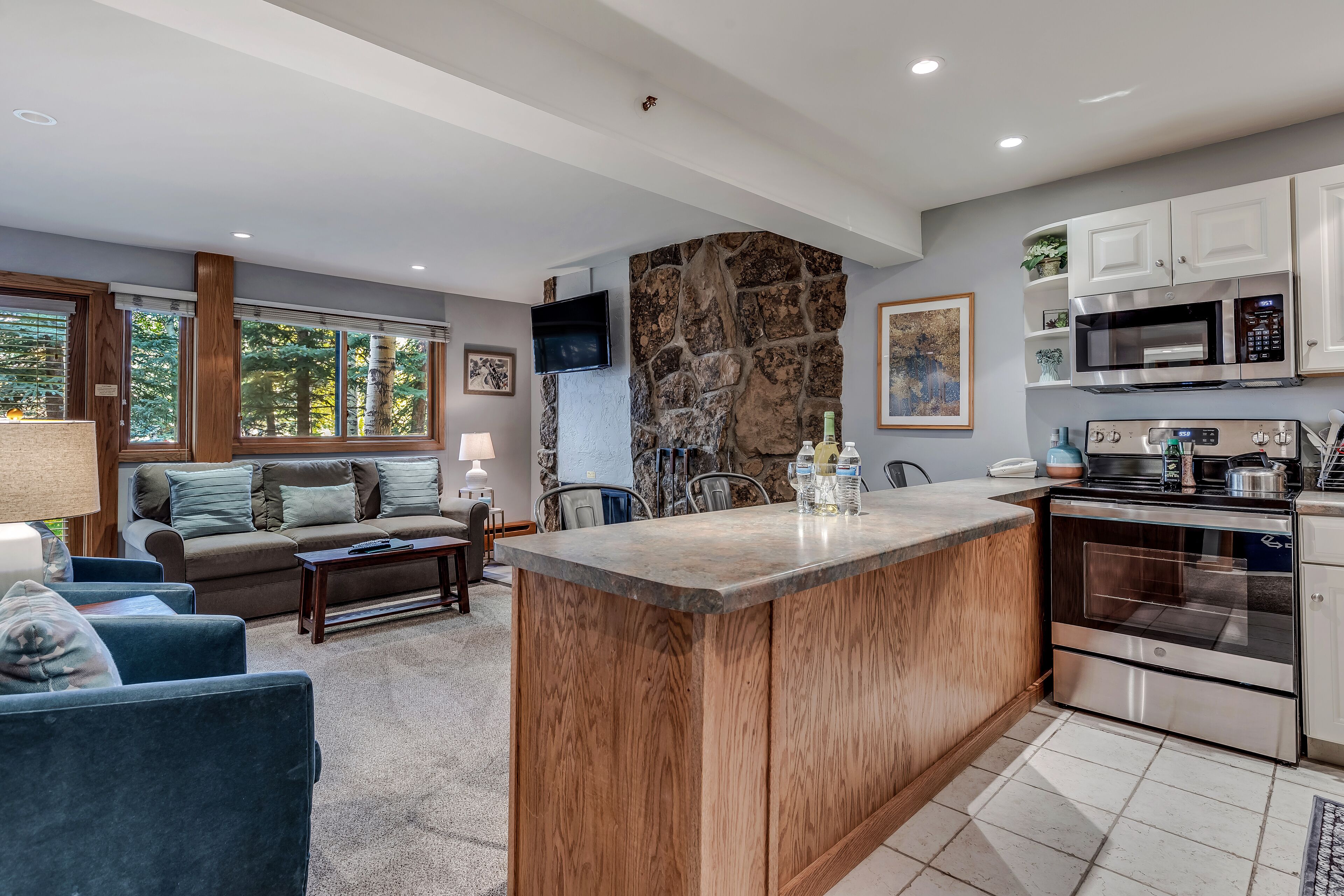 Laurelwood Condominiums Laurelwood Condominiums