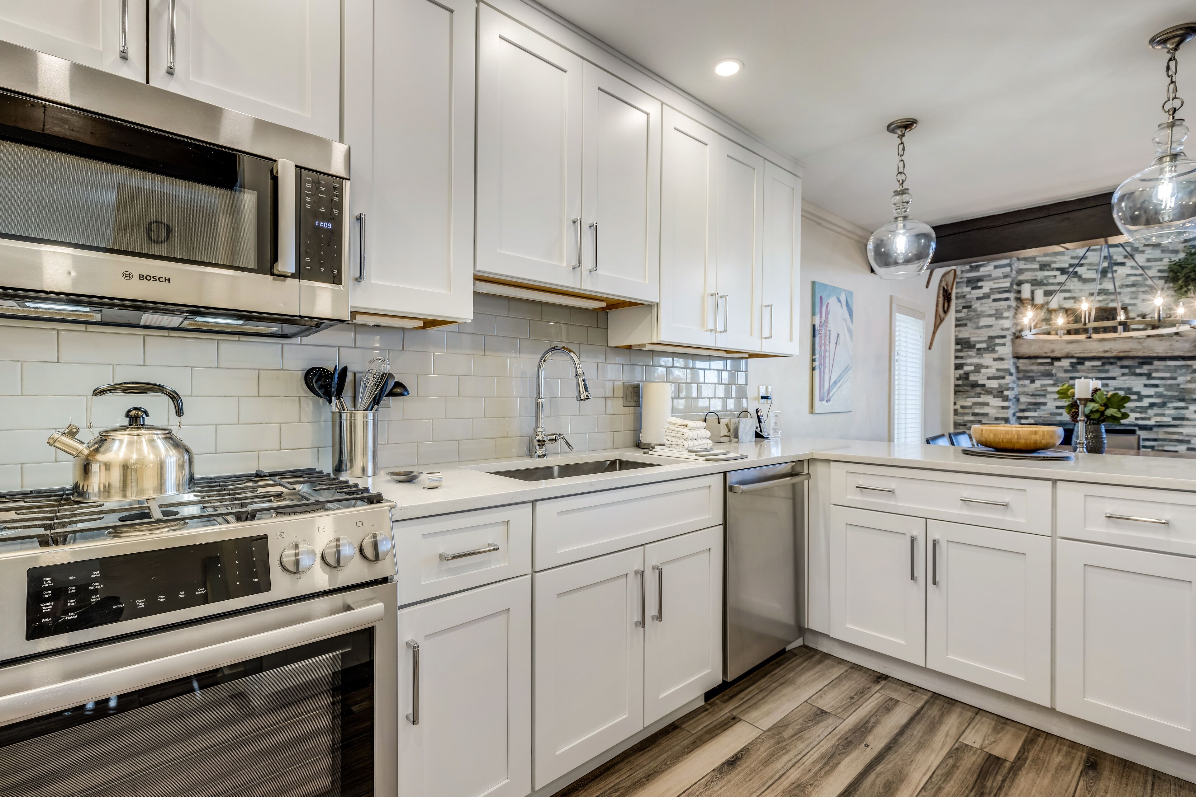 Laurelwood Condominiums Laurelwood Condominiums