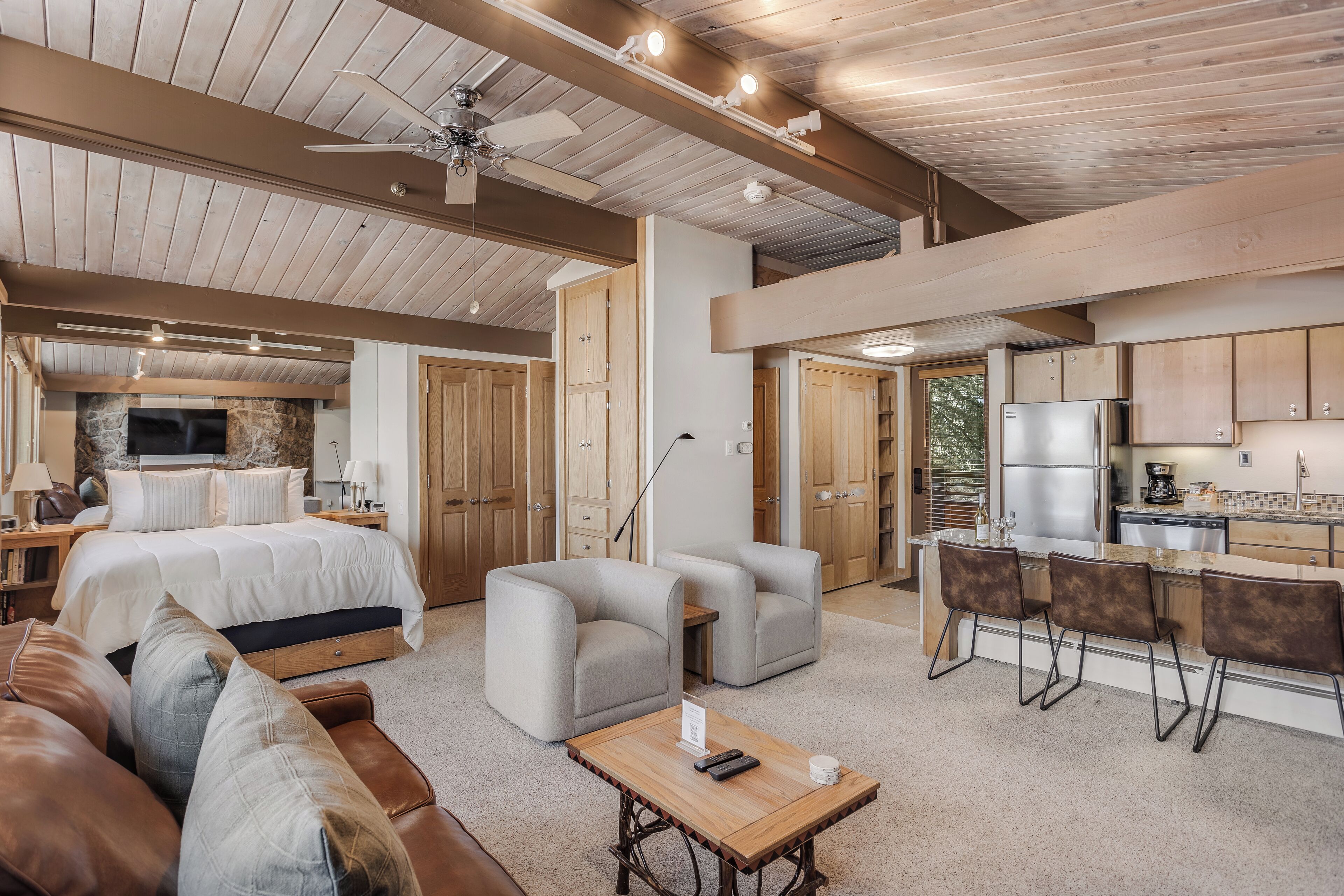 Laurelwood Condominiums Laurelwood Condominiums