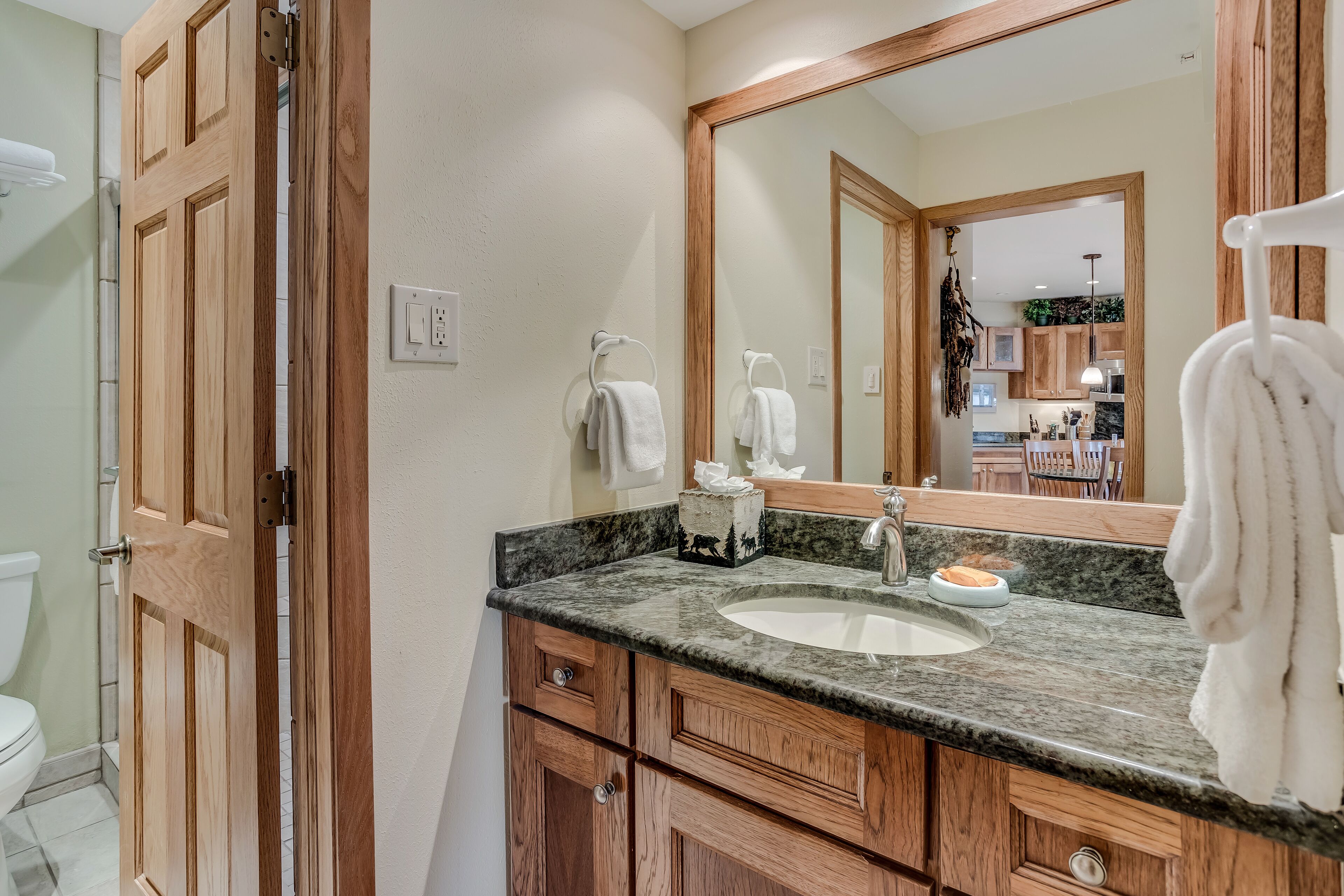 Laurelwood Condominiums Laurelwood Condominiums