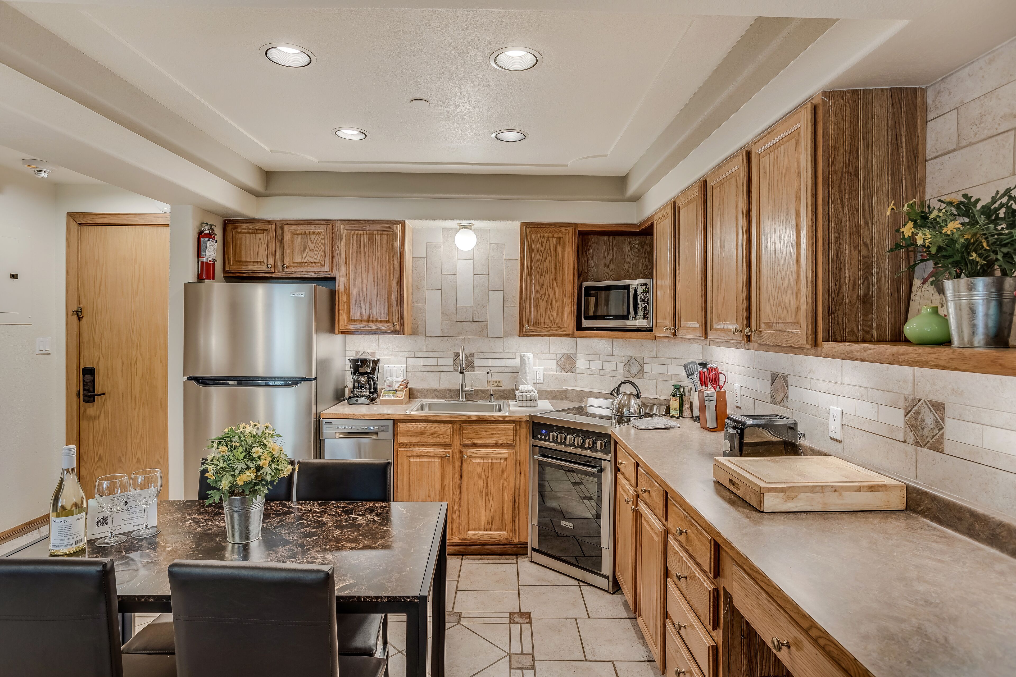 Laurelwood Condominiums Laurelwood Condominiums