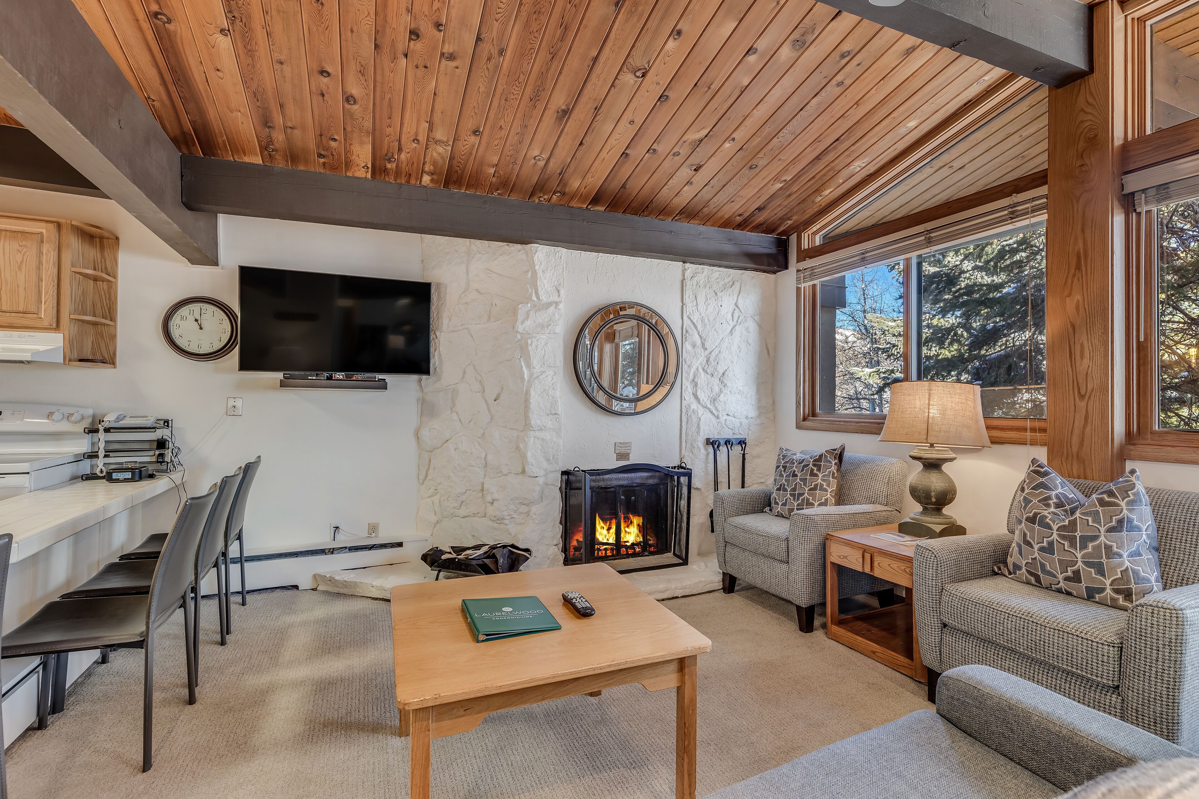 Laurelwood Condominiums Laurelwood Condominiums