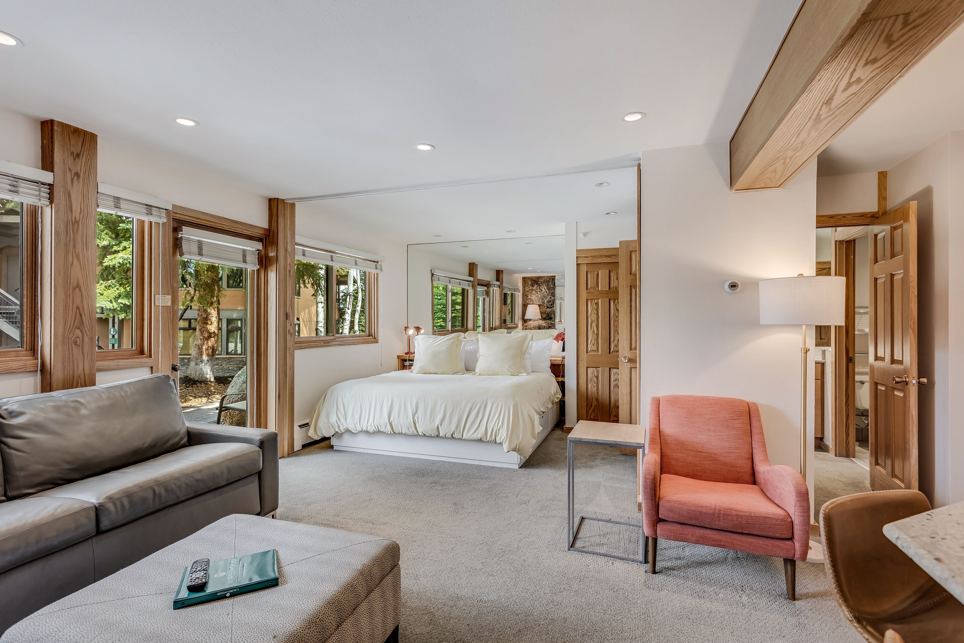 Laurelwood Condominiums Laurelwood Condominiums