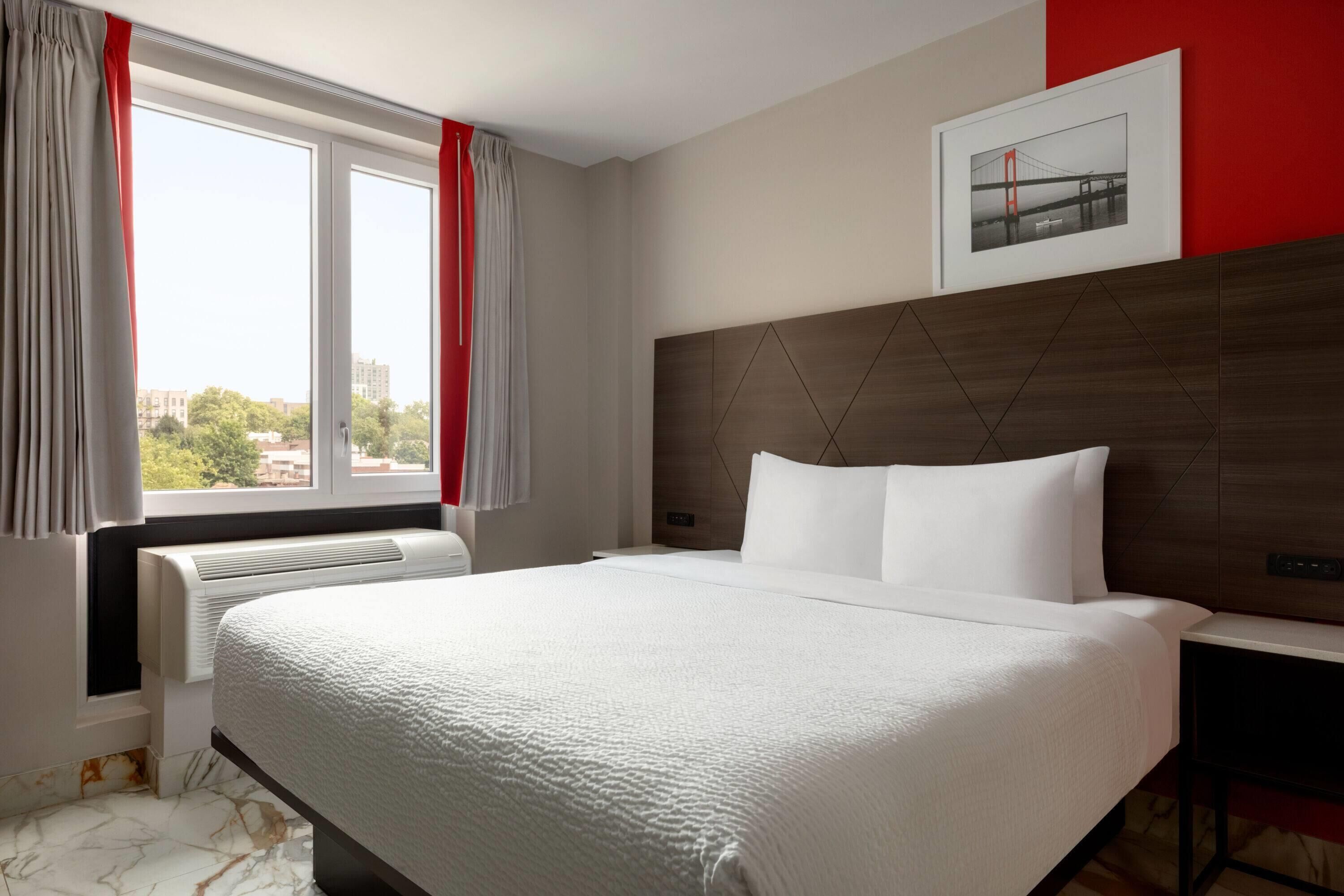 Ramada by Wyndham Brooklyn Empire Blvd Ramada by Wyndham Brooklyn Empire Blvd