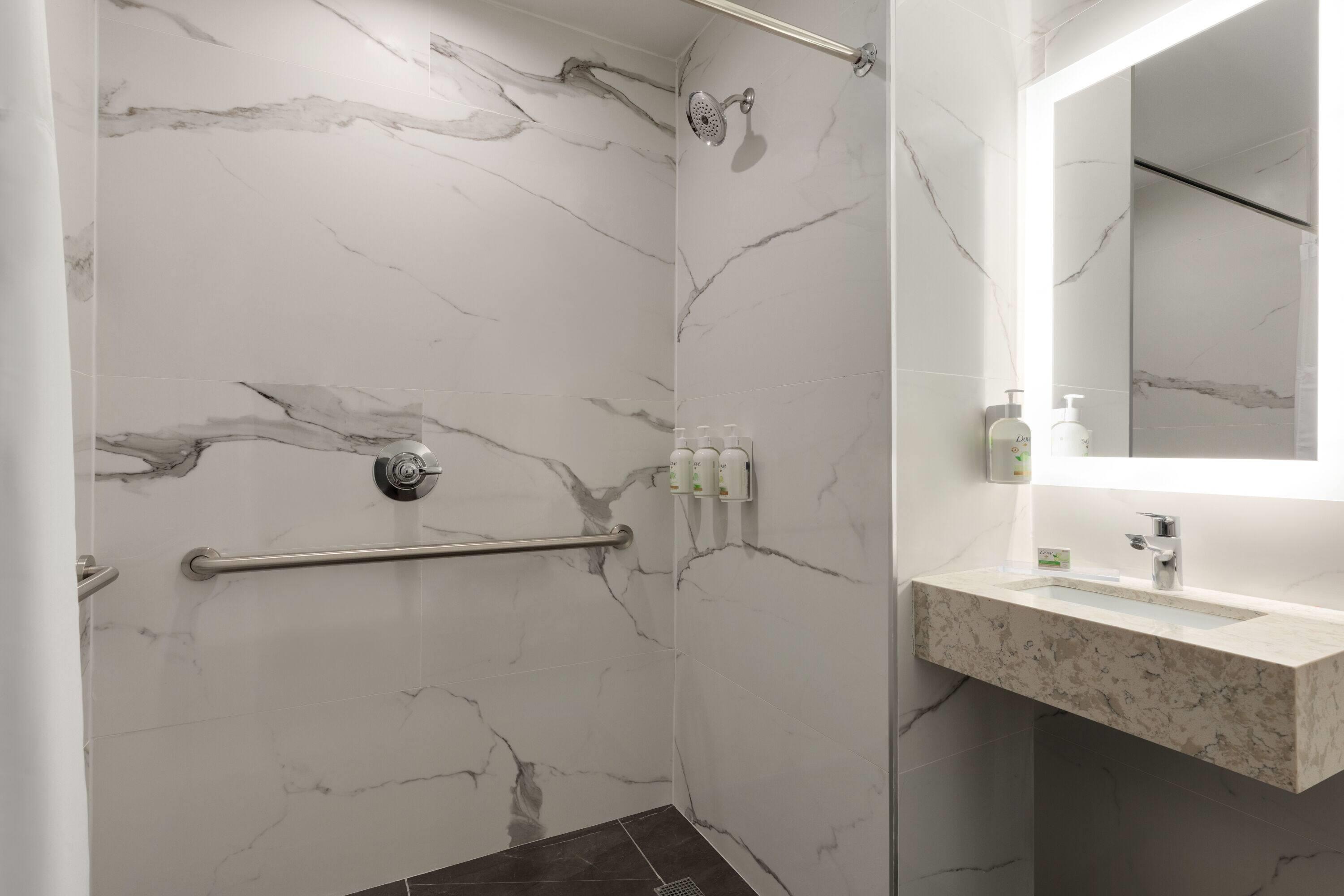 Ramada by Wyndham Brooklyn Empire Blvd Ramada by Wyndham Brooklyn Empire Blvd