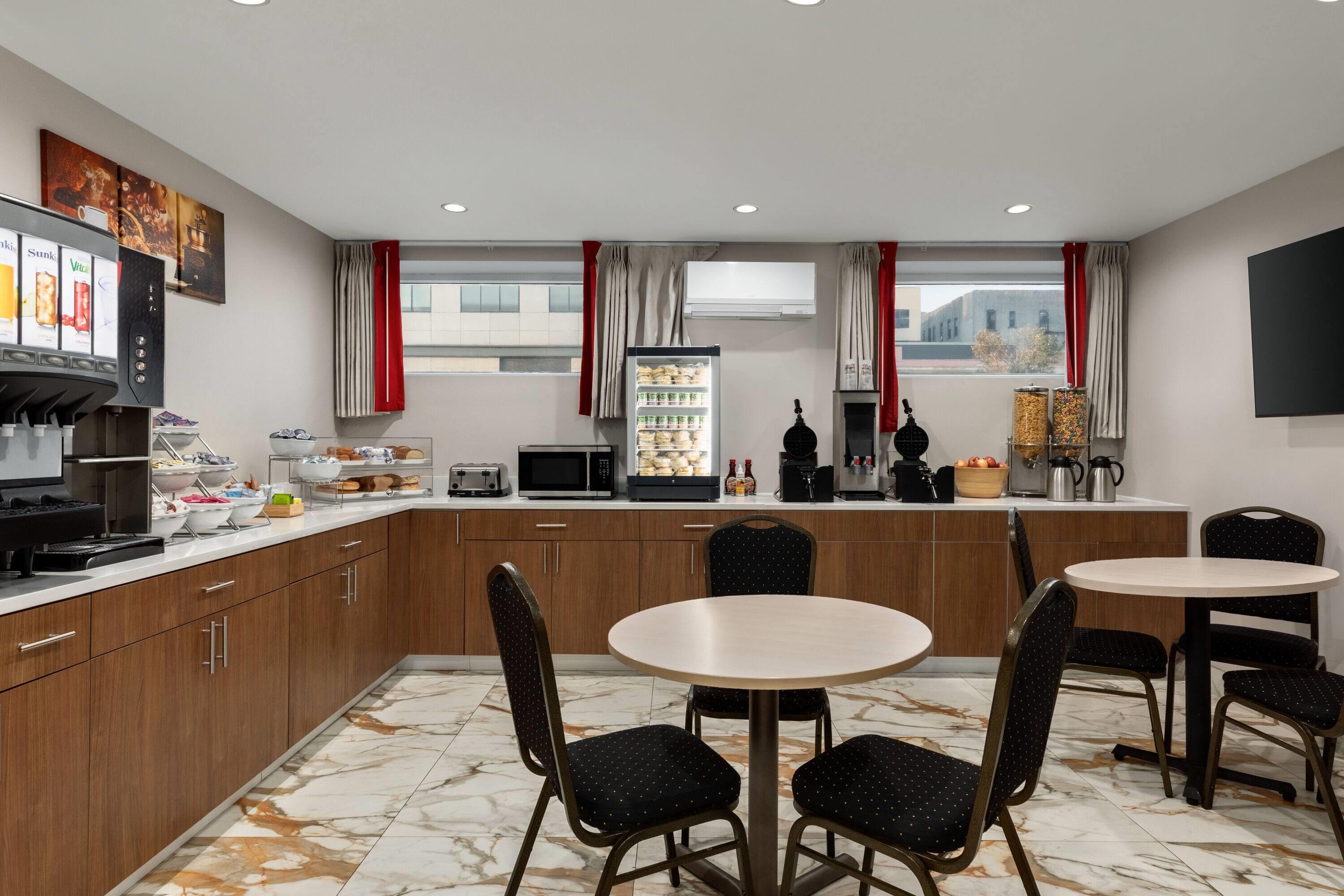 Ramada by Wyndham Brooklyn Empire Blvd Ramada by Wyndham Brooklyn Empire Blvd