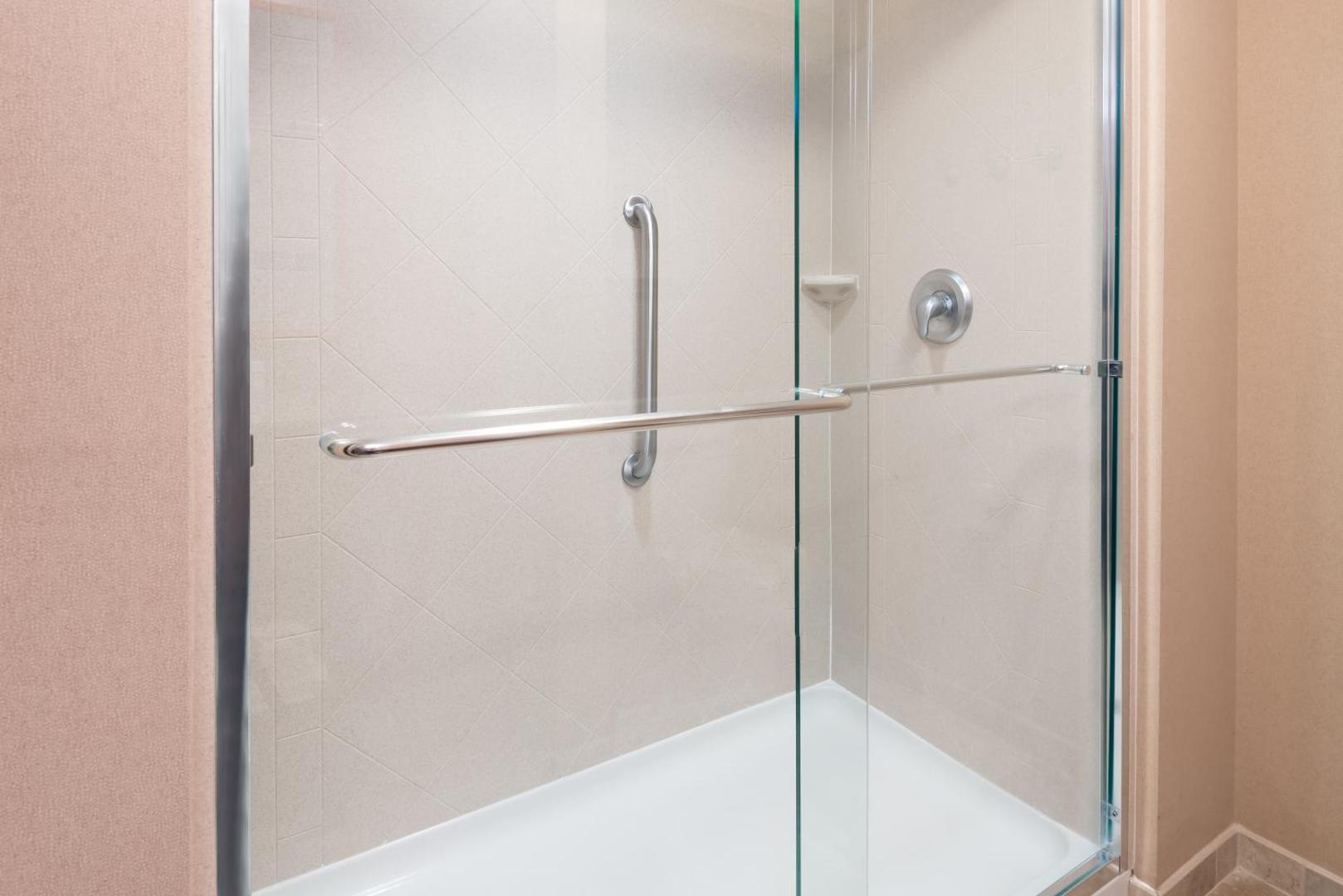 Hampton Inn Springfield South Enfield