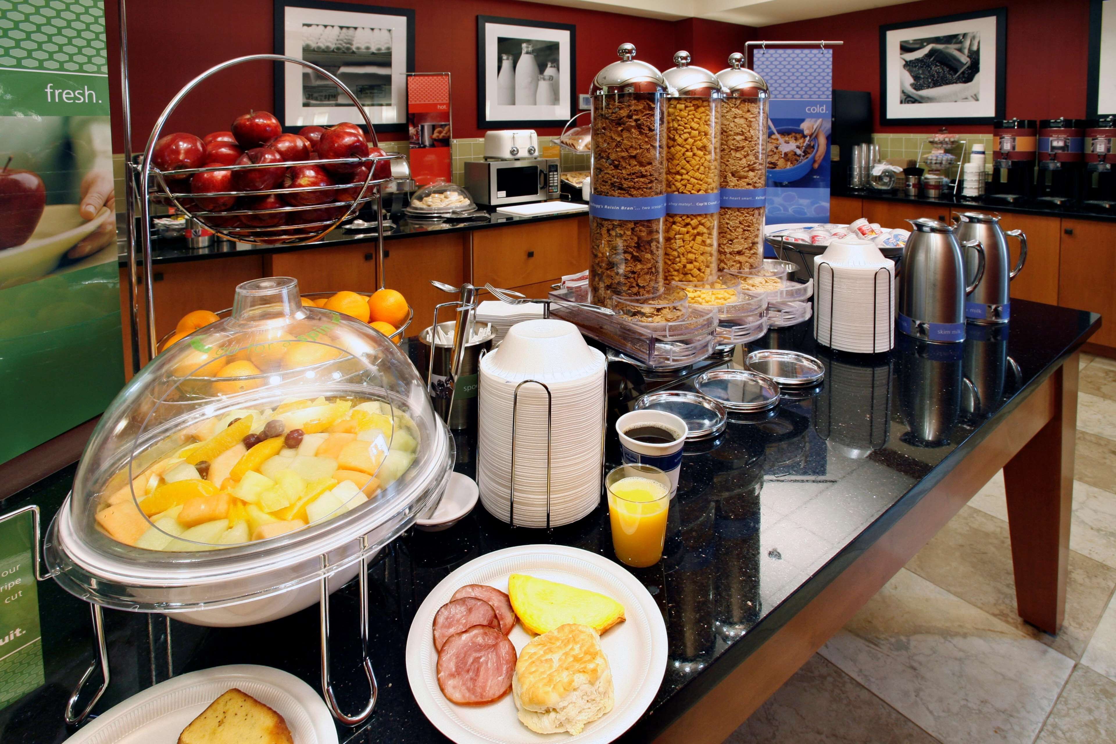 Hampton Inn Springfield South Enfield