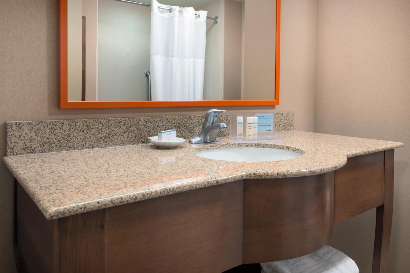 Hampton Inn Springfield South Enfield