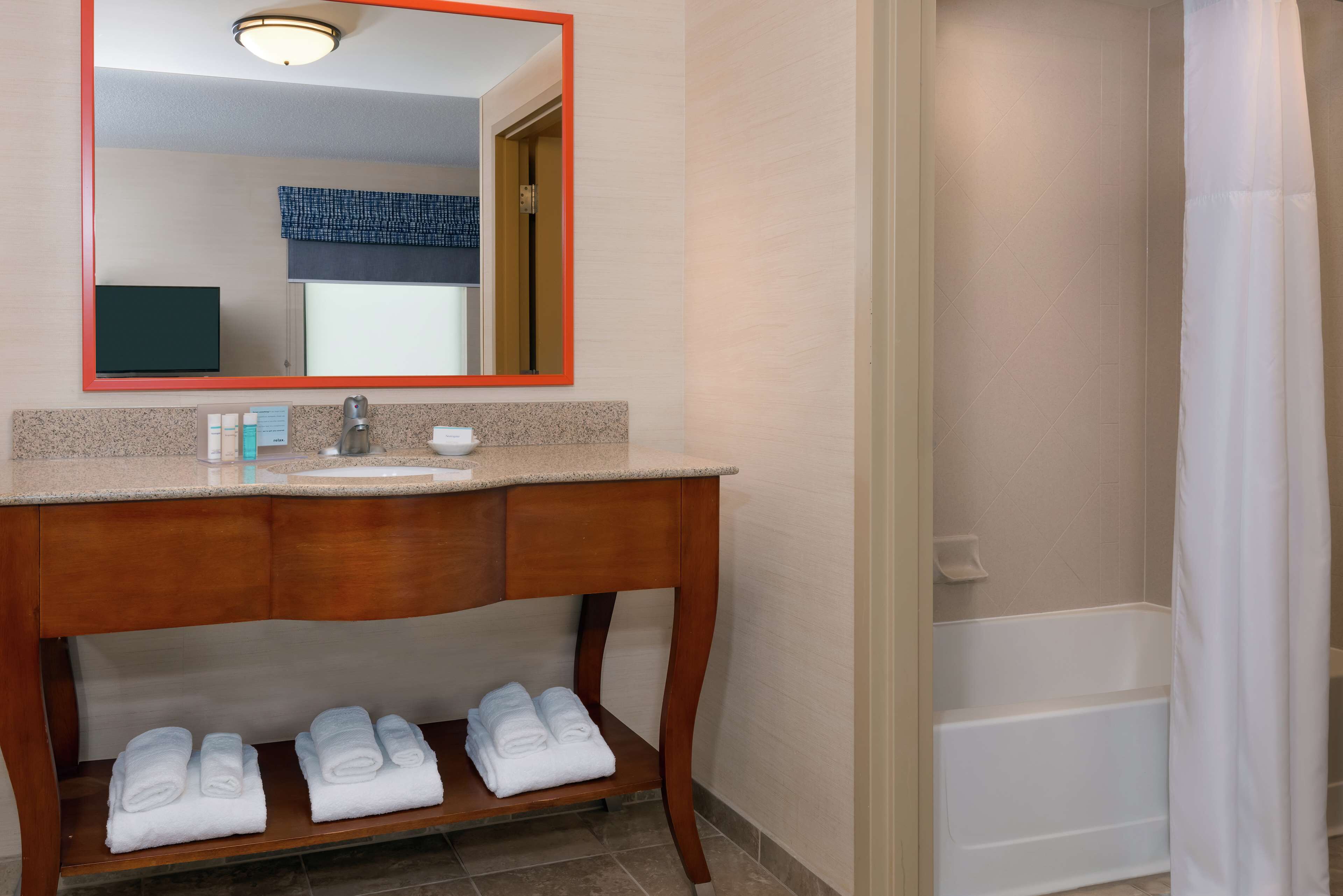 Hampton Inn Springfield South Enfield