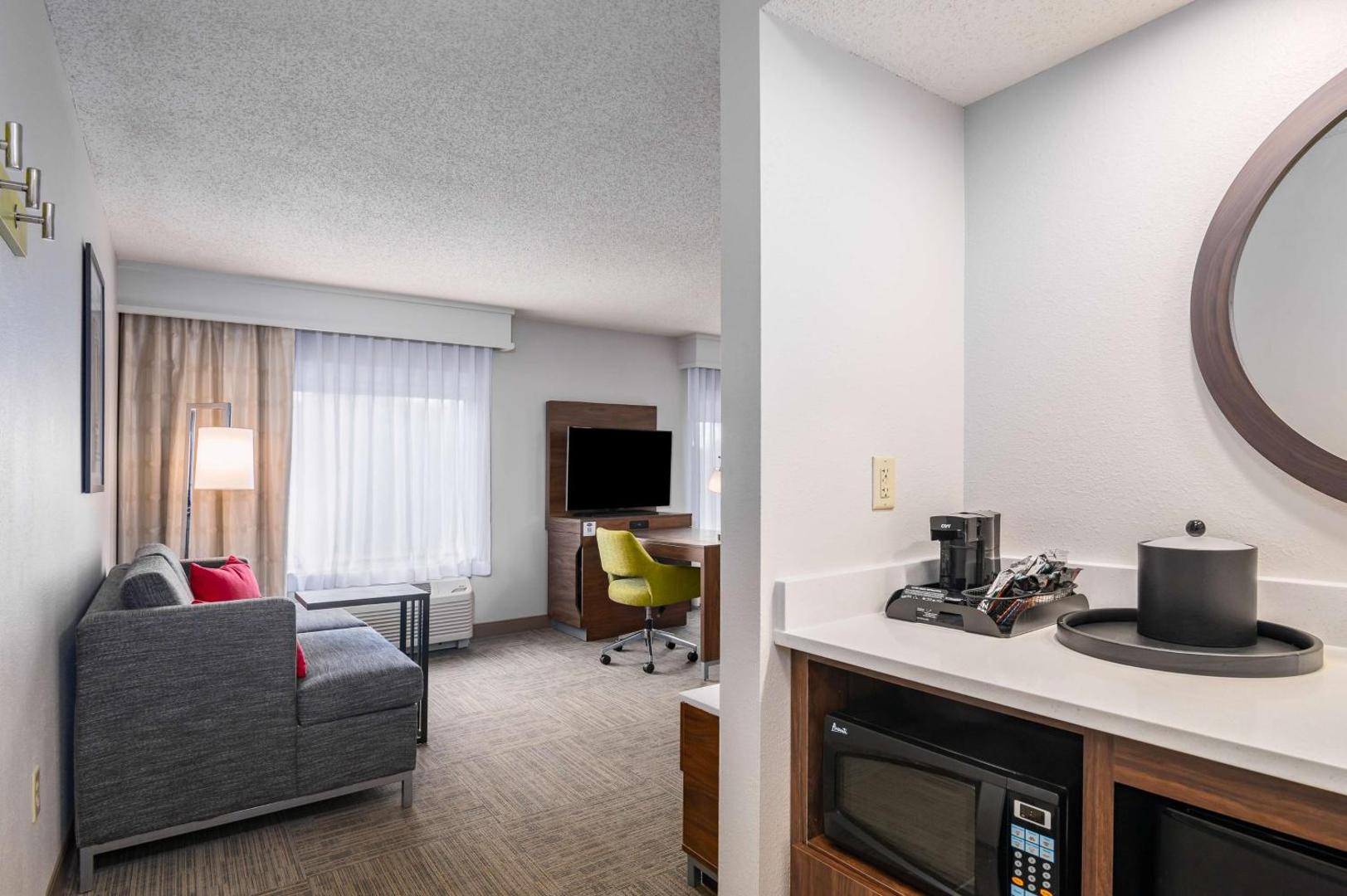 Hampton Inn & Suites Hartford Manchester Hampton Inn & Suites Hartford Manchester