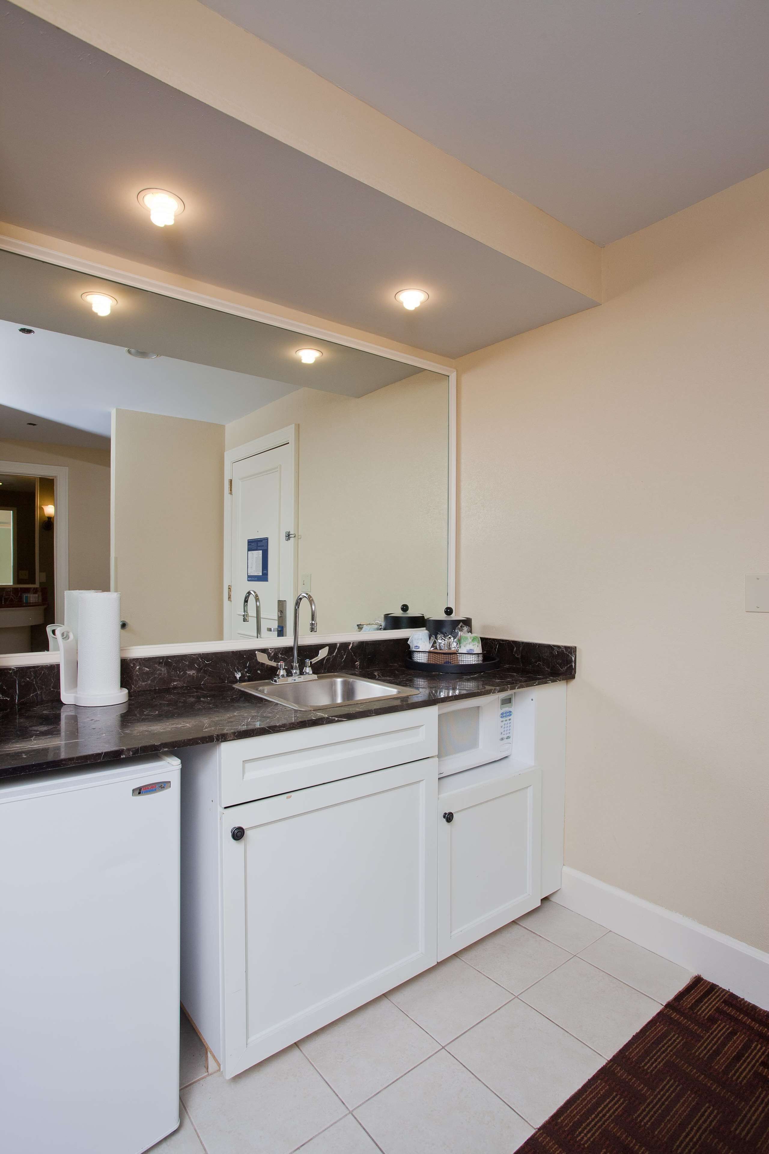 Hampton Inn & Suites Stamford Hampton Inn & Suites Stamford