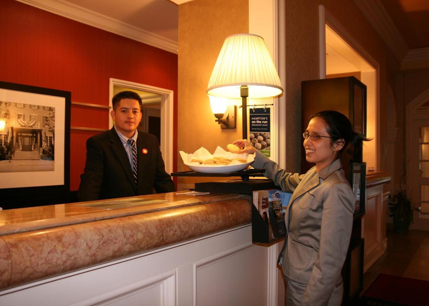 Hampton Inn & Suites Stamford Hampton Inn & Suites Stamford