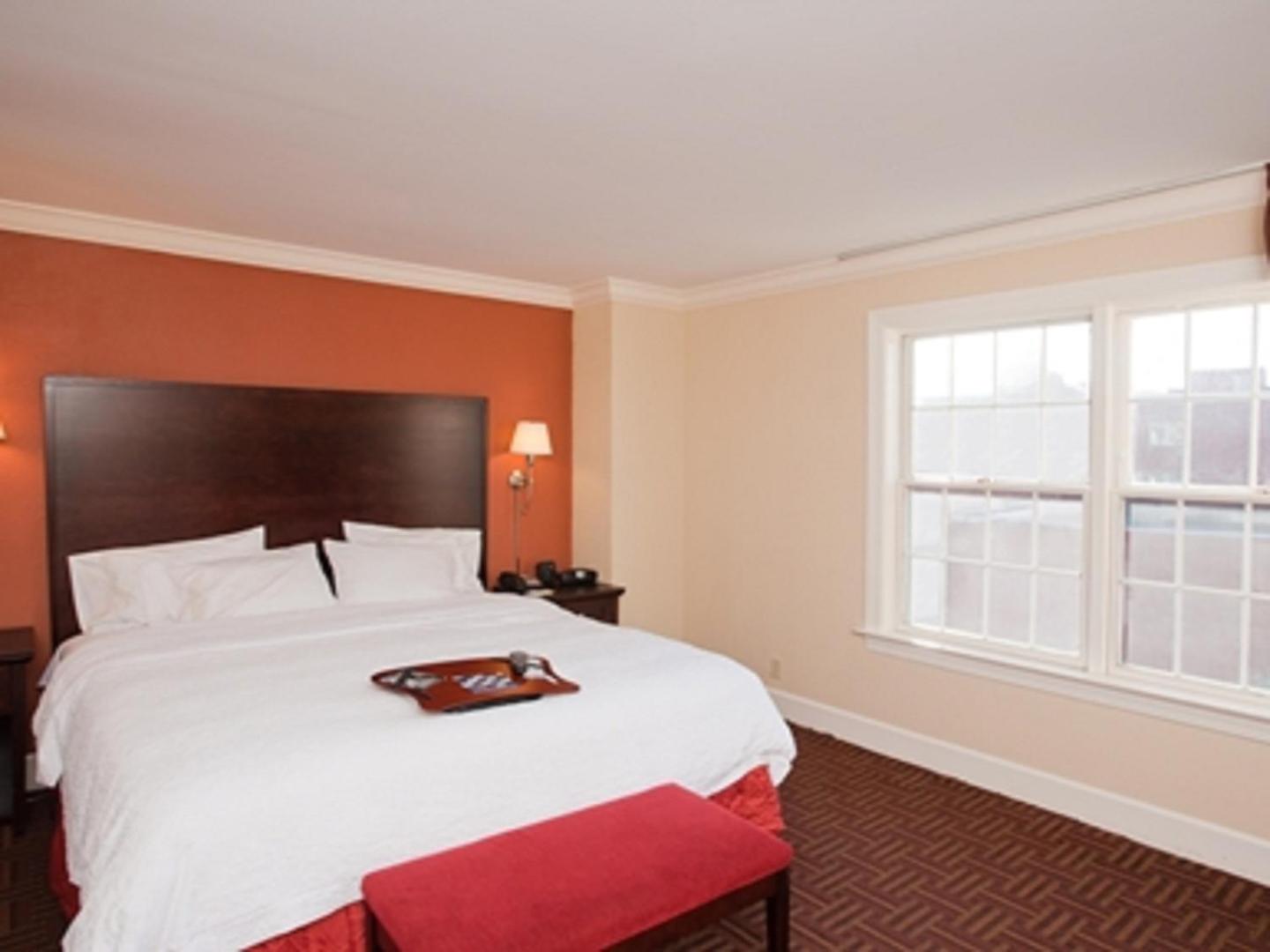 Hampton Inn & Suites Stamford Hampton Inn & Suites Stamford