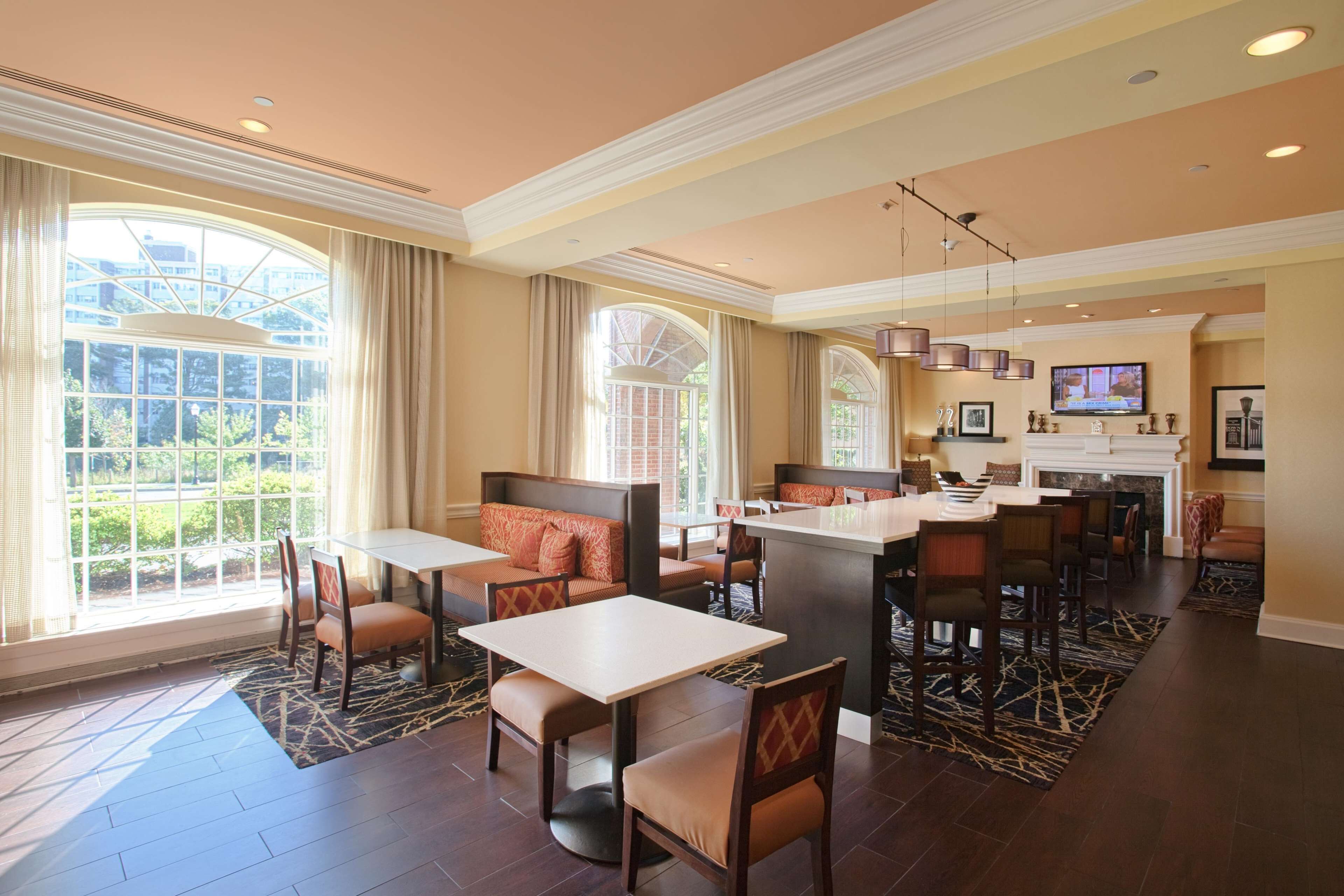 Hampton Inn & Suites Stamford Hampton Inn & Suites Stamford