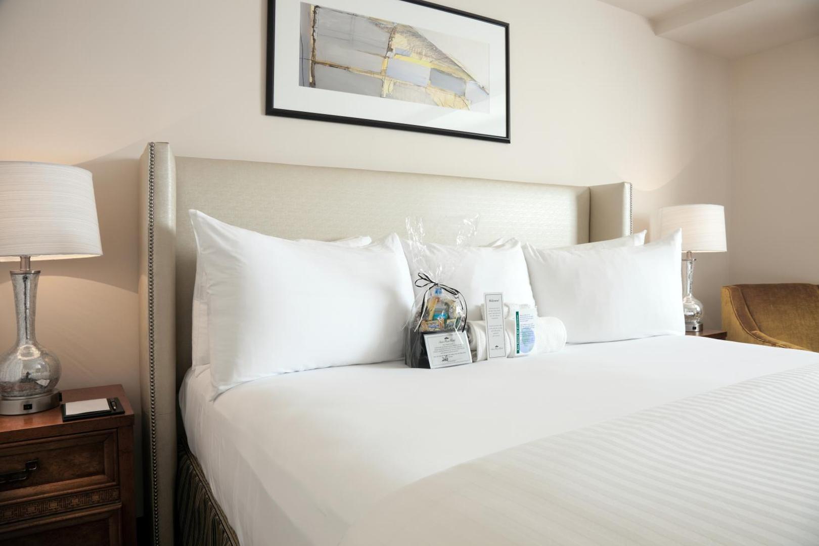 State Plaza Hotel State Plaza Hotel