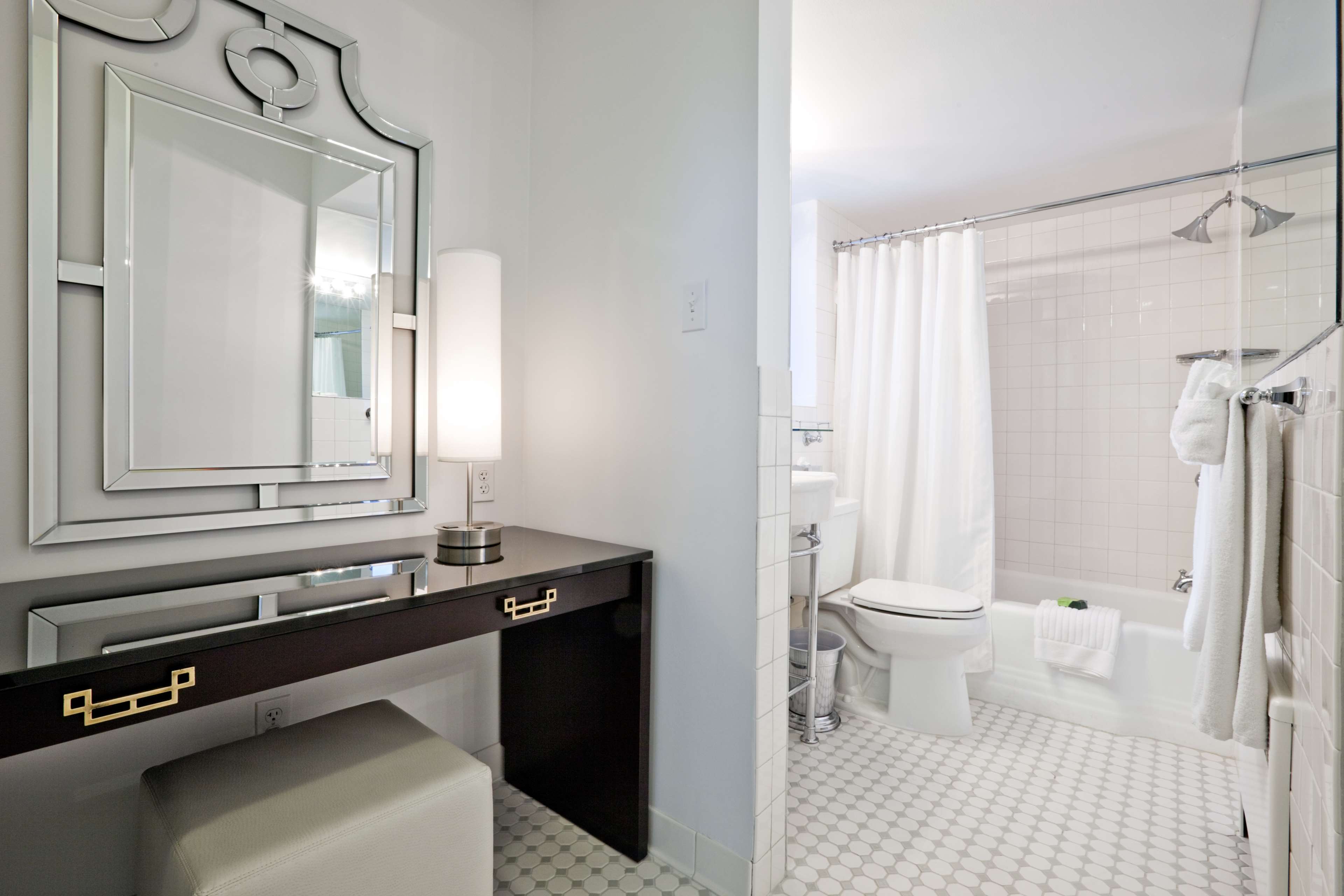 State Plaza Hotel State Plaza Hotel
