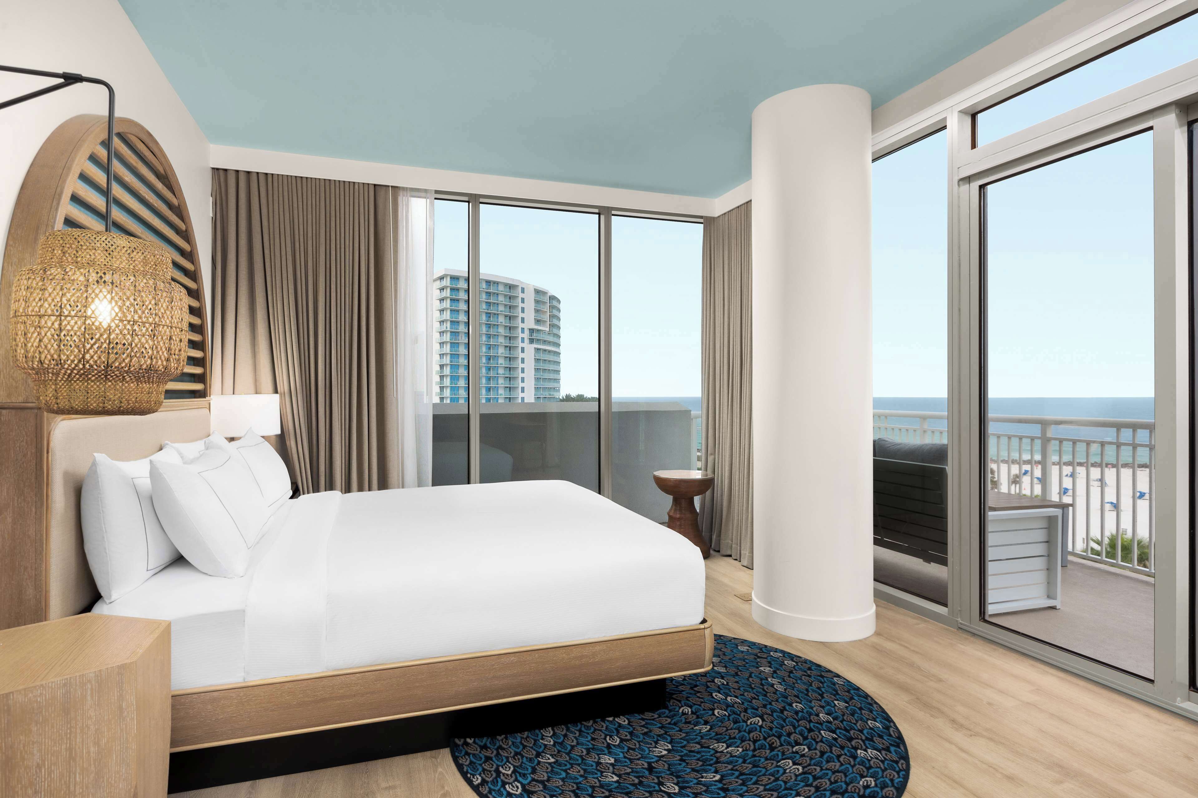The Hiatus Clearwater Beach, Curio Collection by Hilton The Hiatus Clearwater Beach, Curio Collection by Hilton