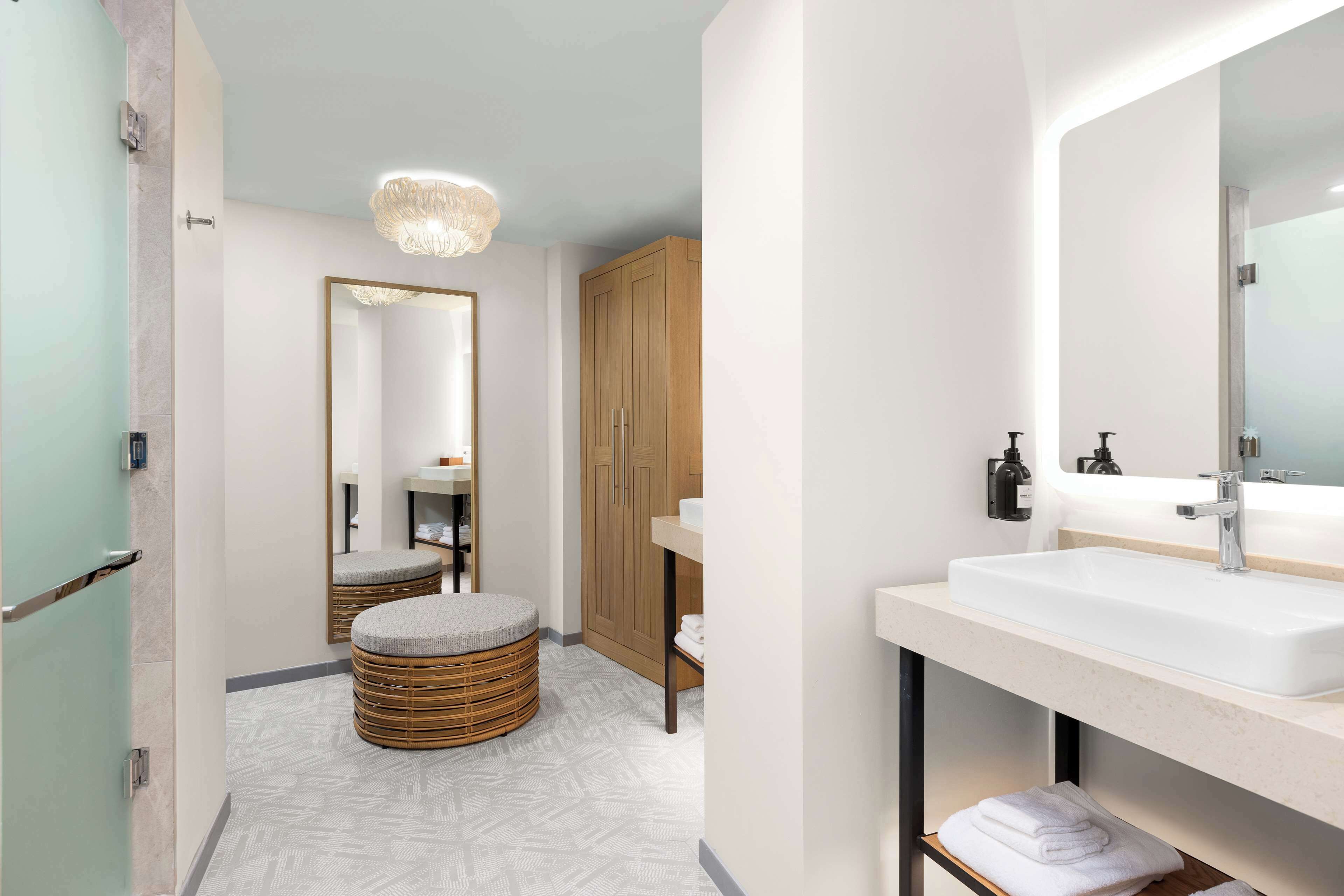 The Hiatus Clearwater Beach, Curio Collection by Hilton The Hiatus Clearwater Beach, Curio Collection by Hilton