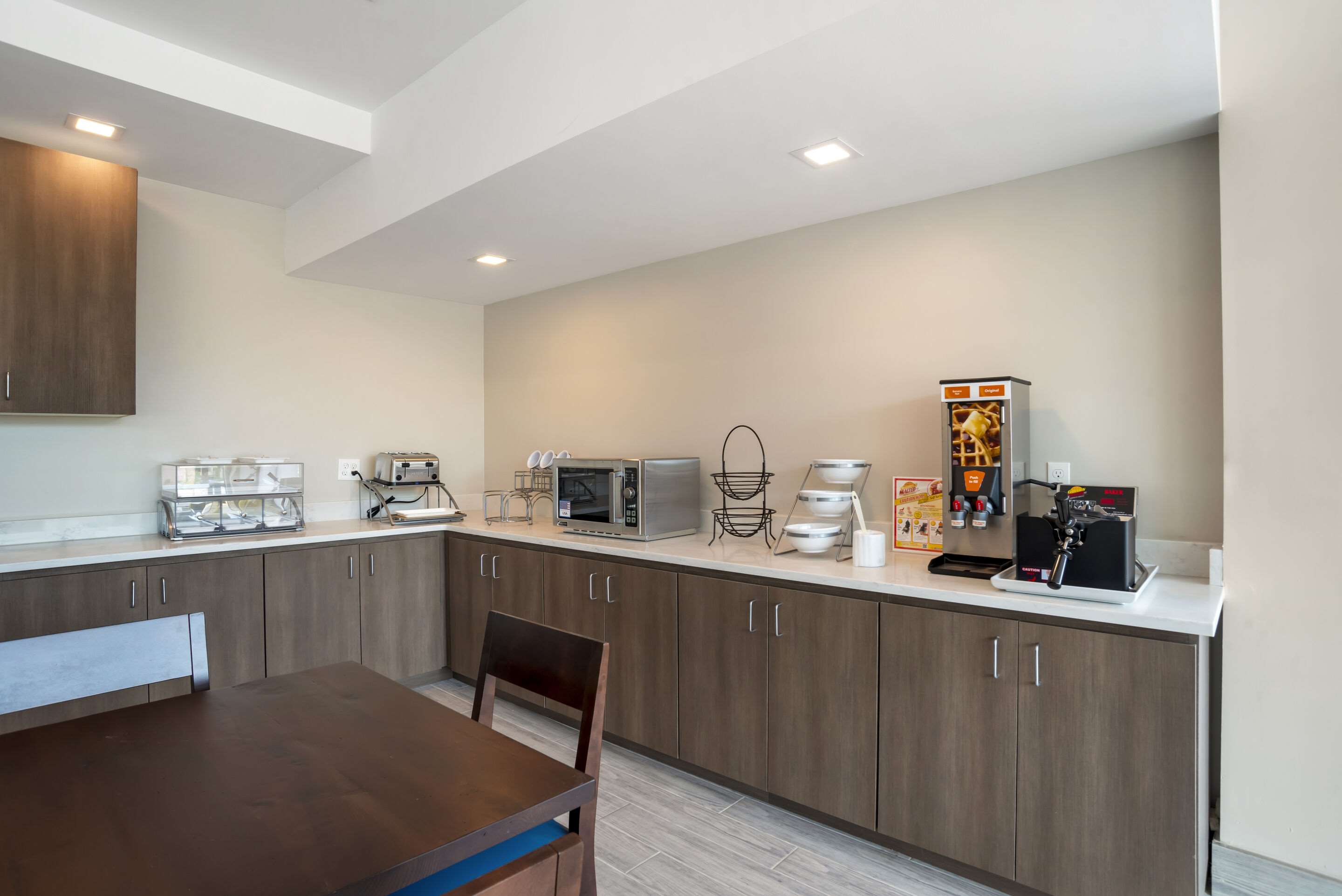 Comfort Inn & Suites Comfort Inn & Suites