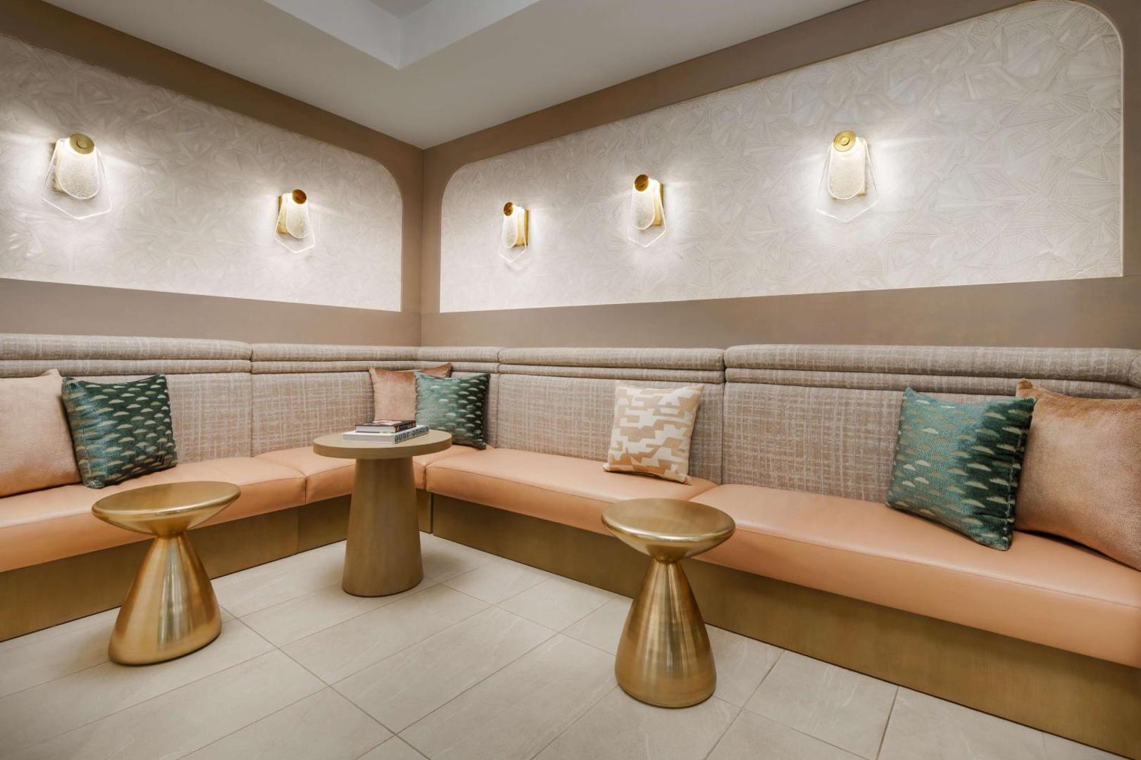 Beal House Fort Walton Beachfront, Tapestry Collection by Hilton